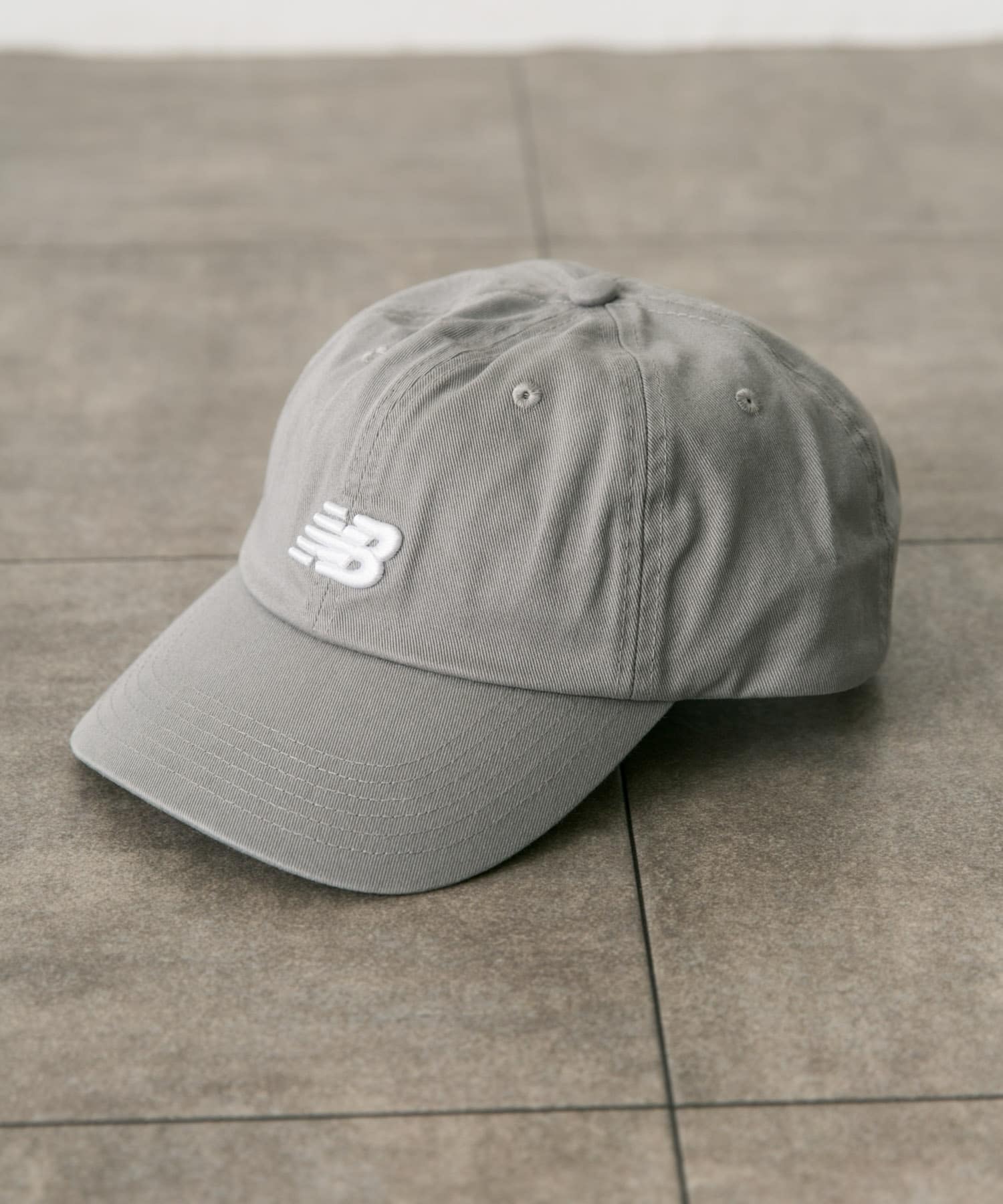 NEW BALANCE　カーブドブリムNBキャップ SLA one