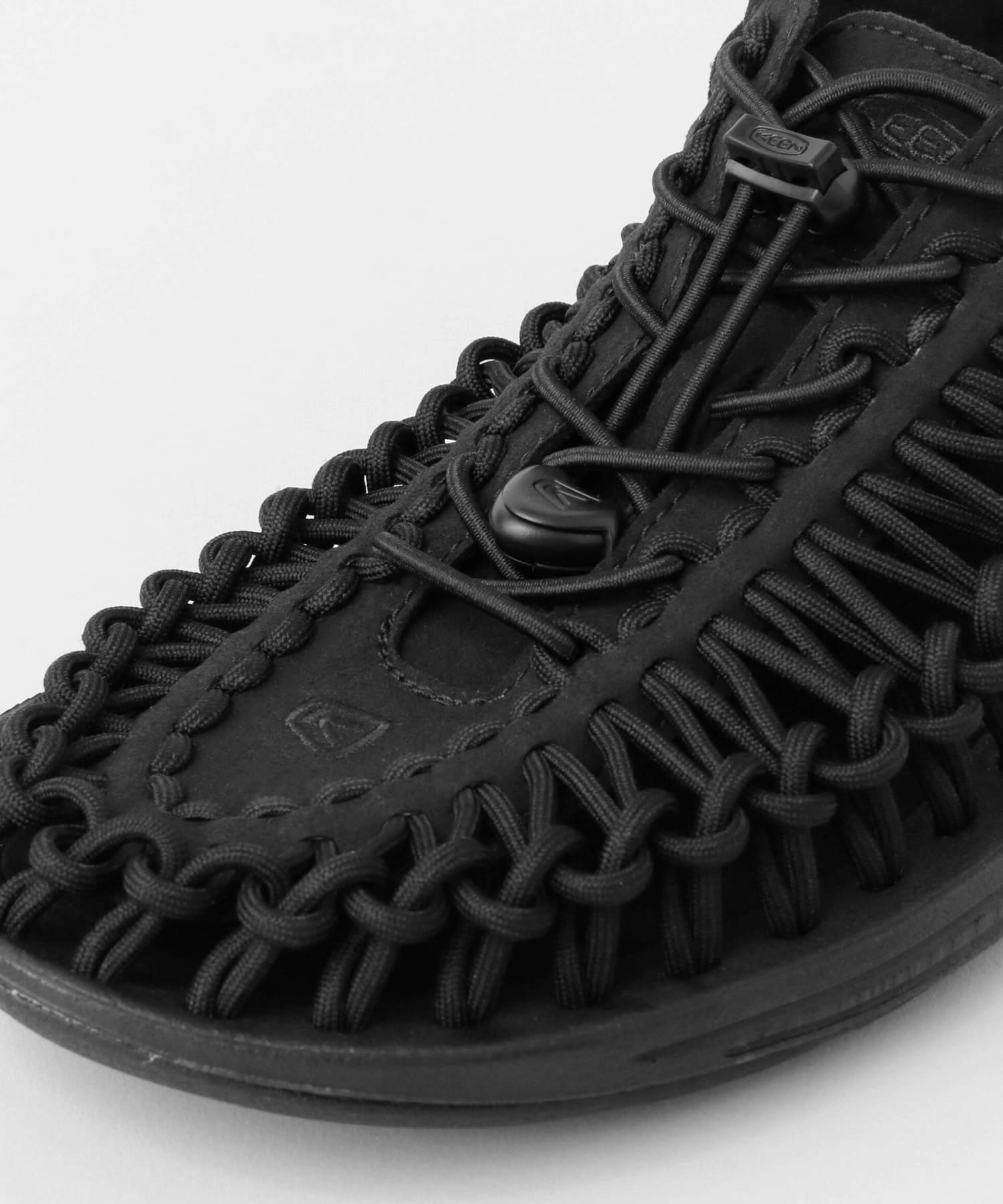 KEEN　UNEEK Black 8