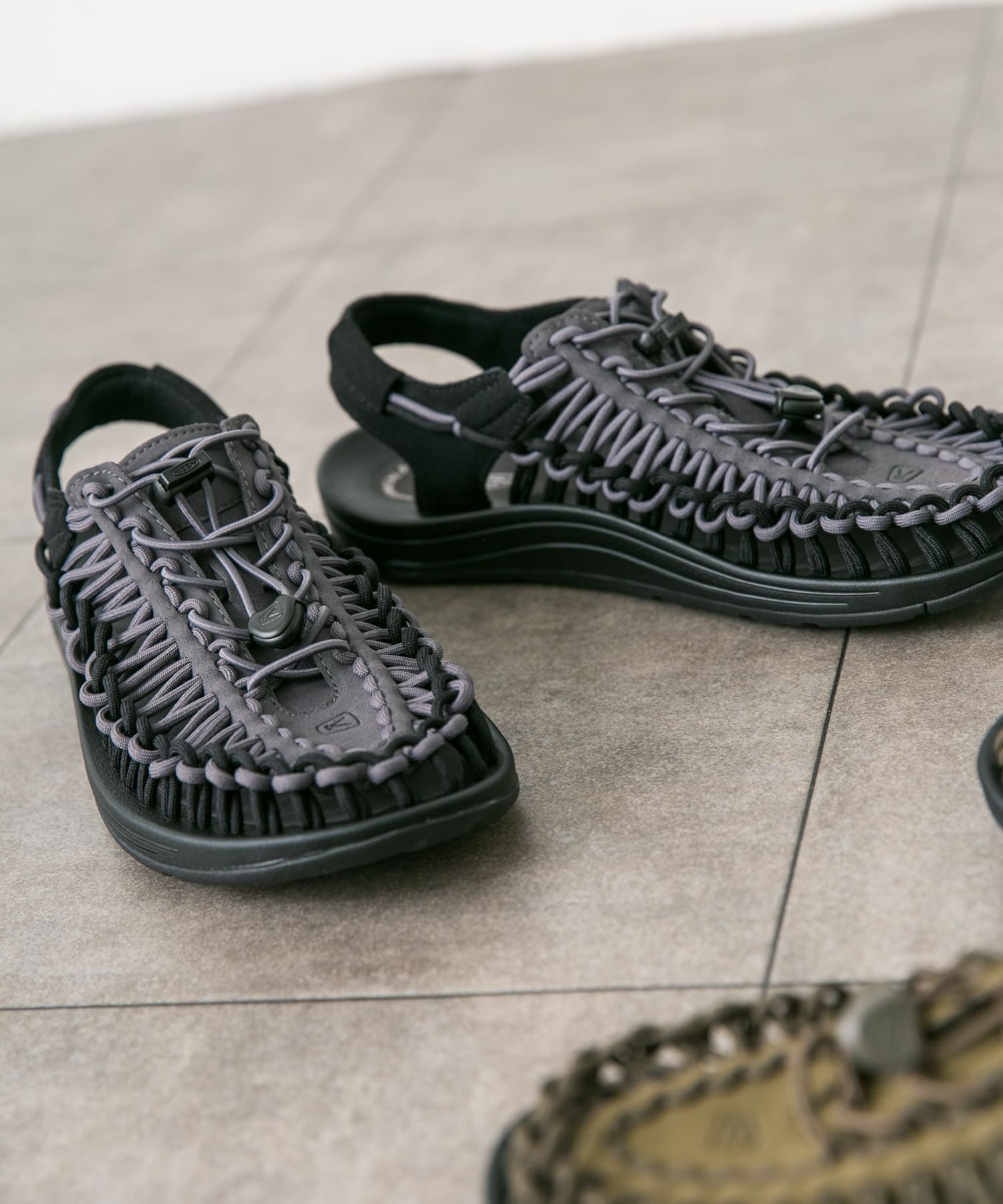 KEEN　UNEEK Magnet 8