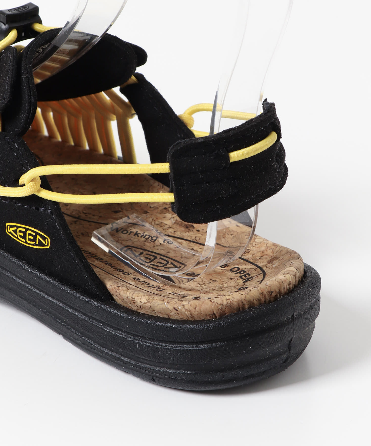 KEEN　UNEEK II CONVERTIBLE BLK/K.YEL 8