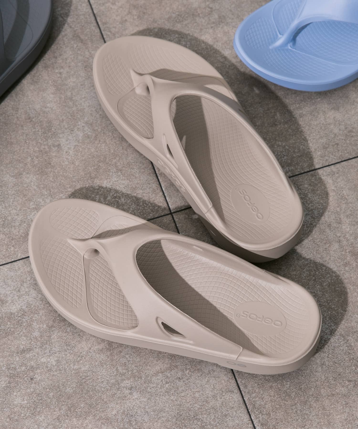 OOFOS　OOriginal Nomad 26