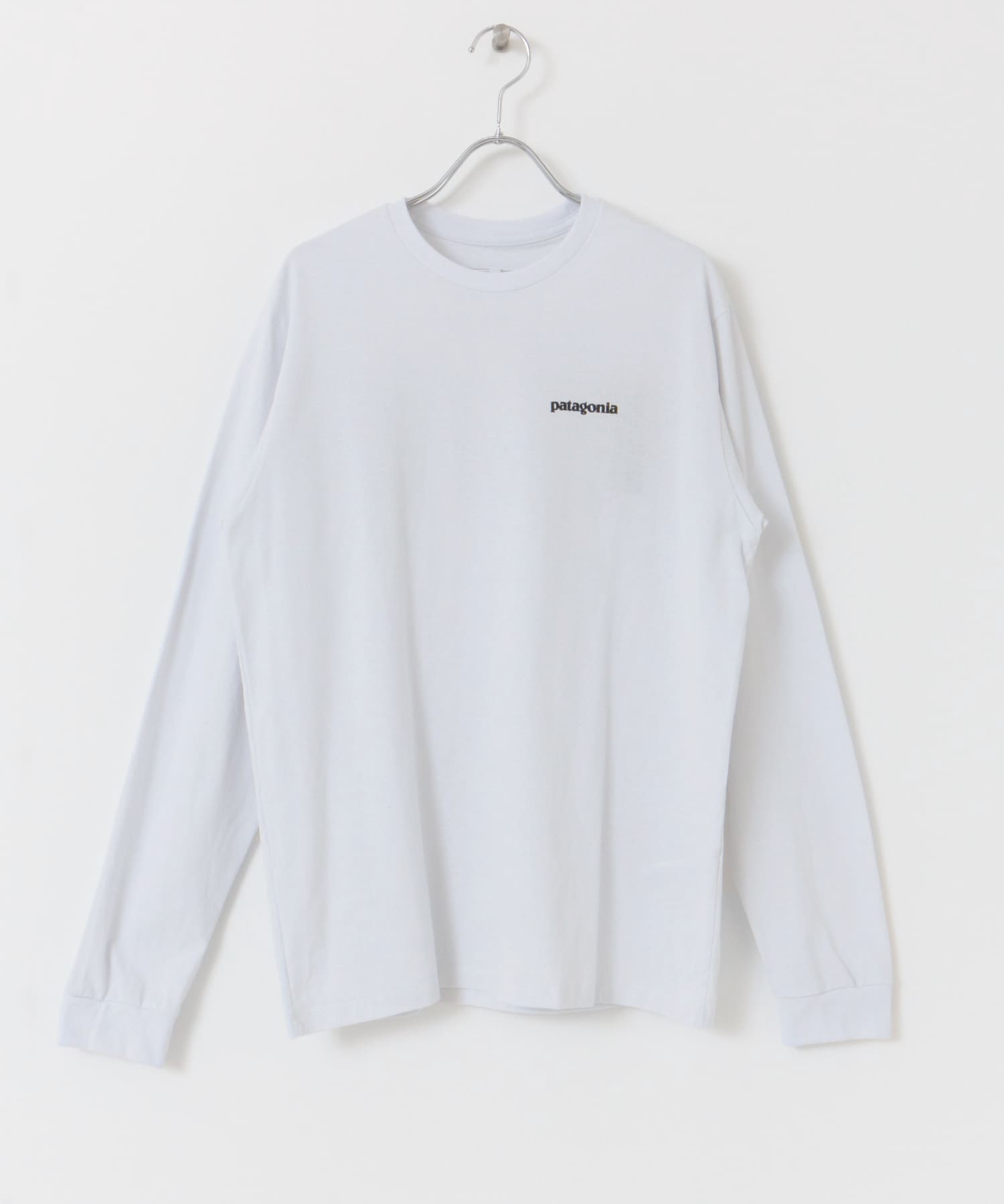 patagonia　Long-Sleeve P-6 Logo Re-T-shirts WHI S