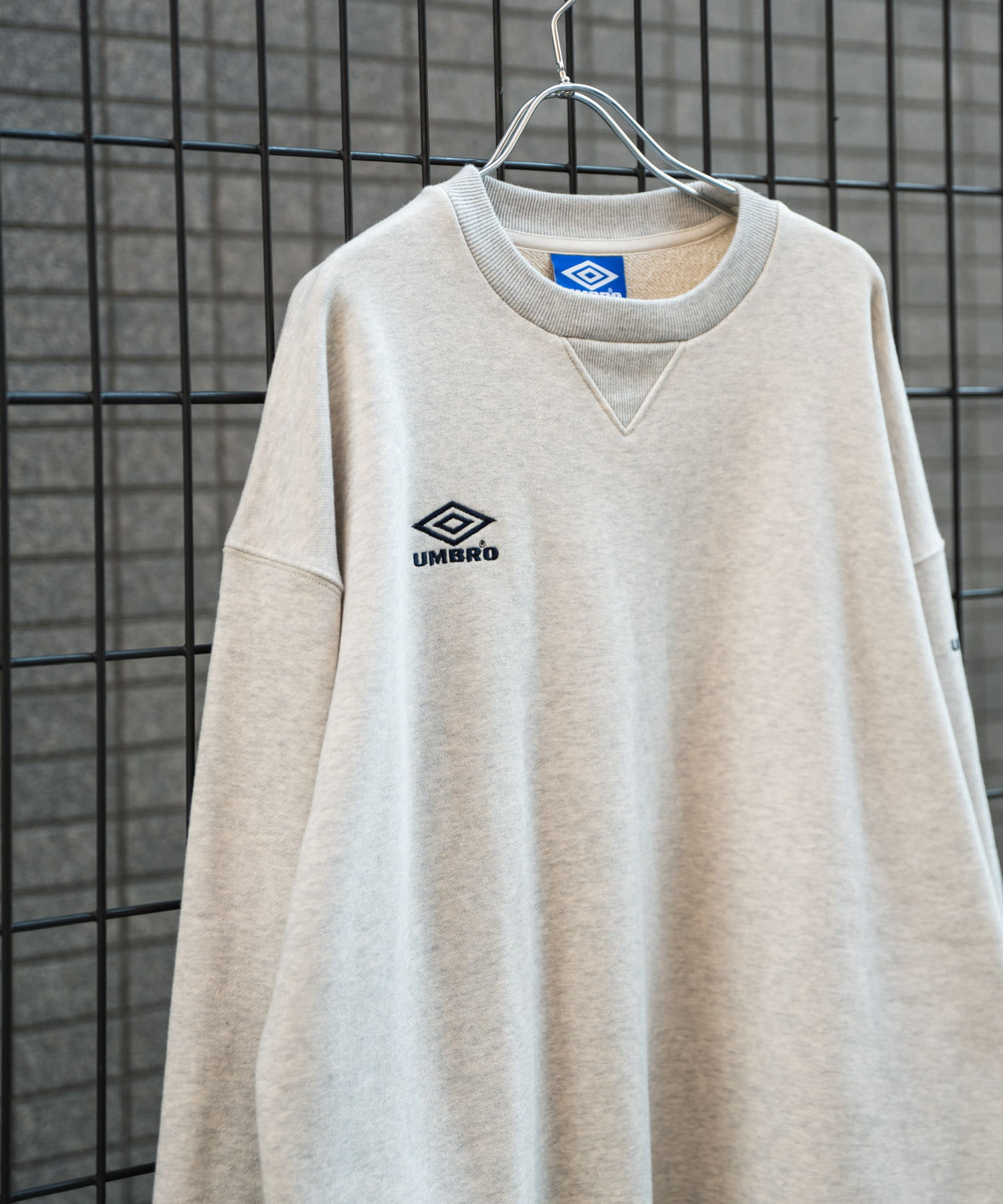 『別注』UMBRO×DOORS　ARCHIVE SWEAT ASH GRAY M