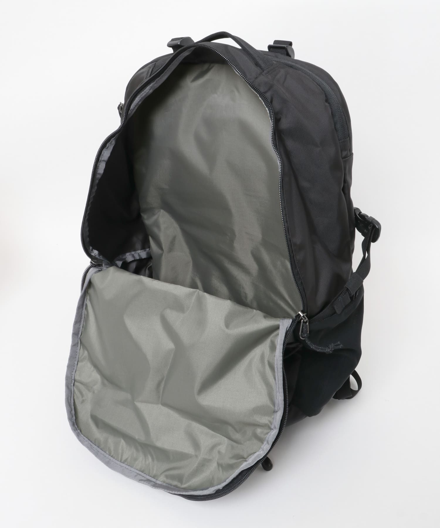 patagonia　Refugio Day Pack 30L BLK one