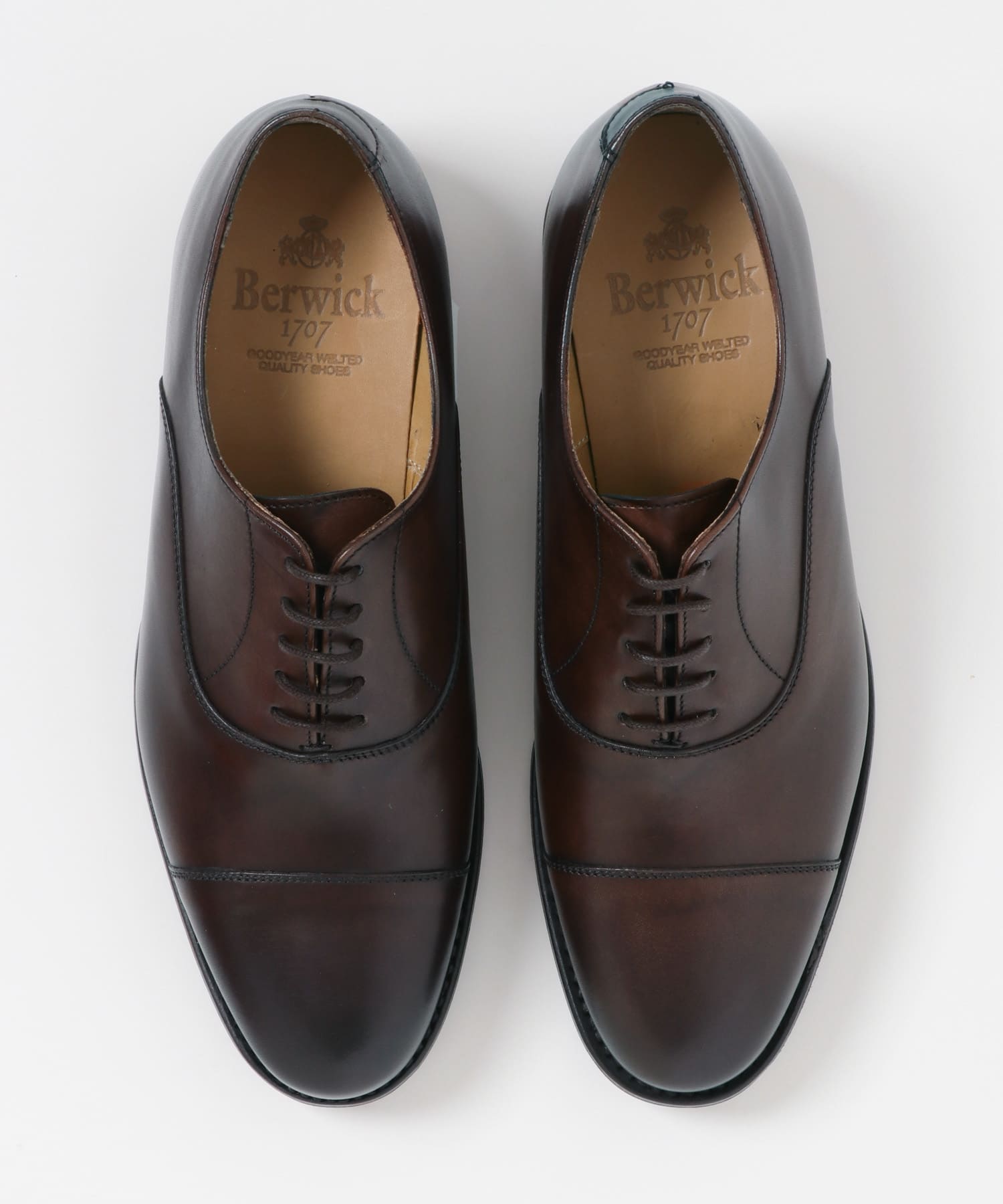 DARK BROWN