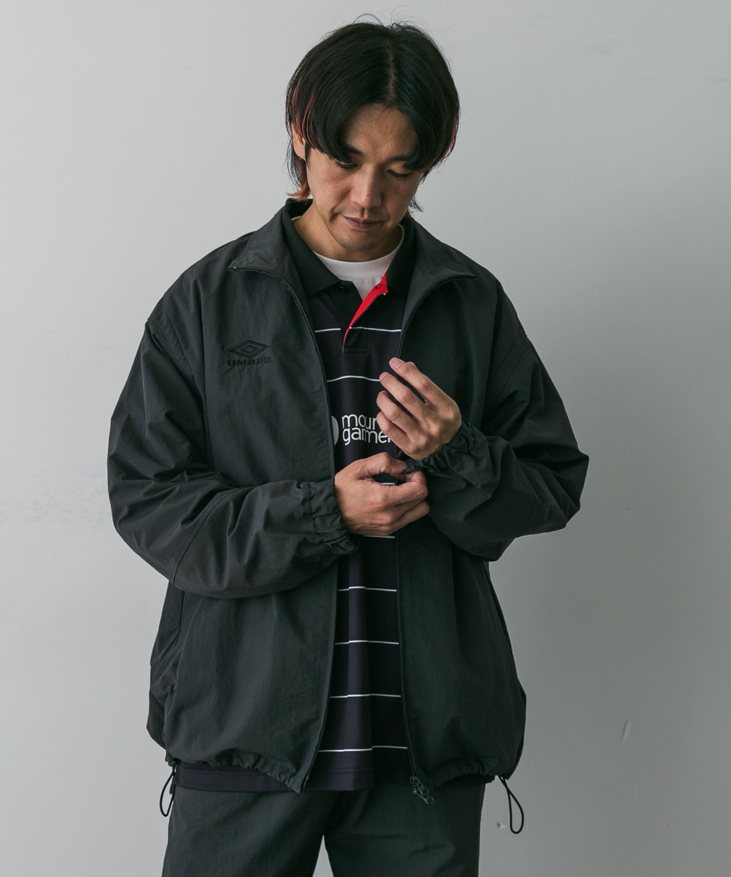 『別注』UMBRO×DOORS　RS TRACK JACKET 別注』UMBRO×DOORS RS TRACK JACKET(M CHARCOAL): アウター｜URBAN