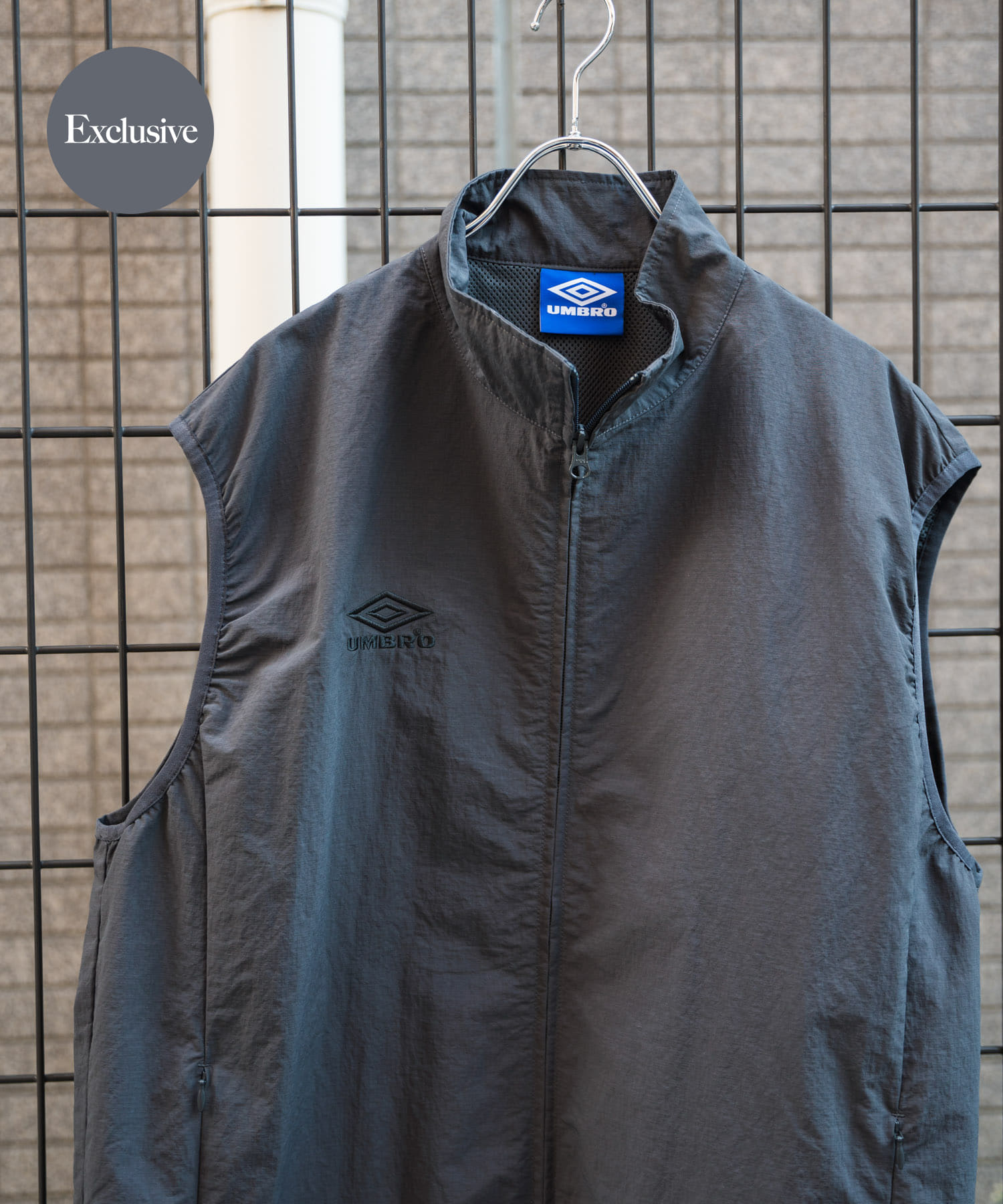 『別注』UMBRO×DOORS　RS TRACK VEST CHARCOAL M