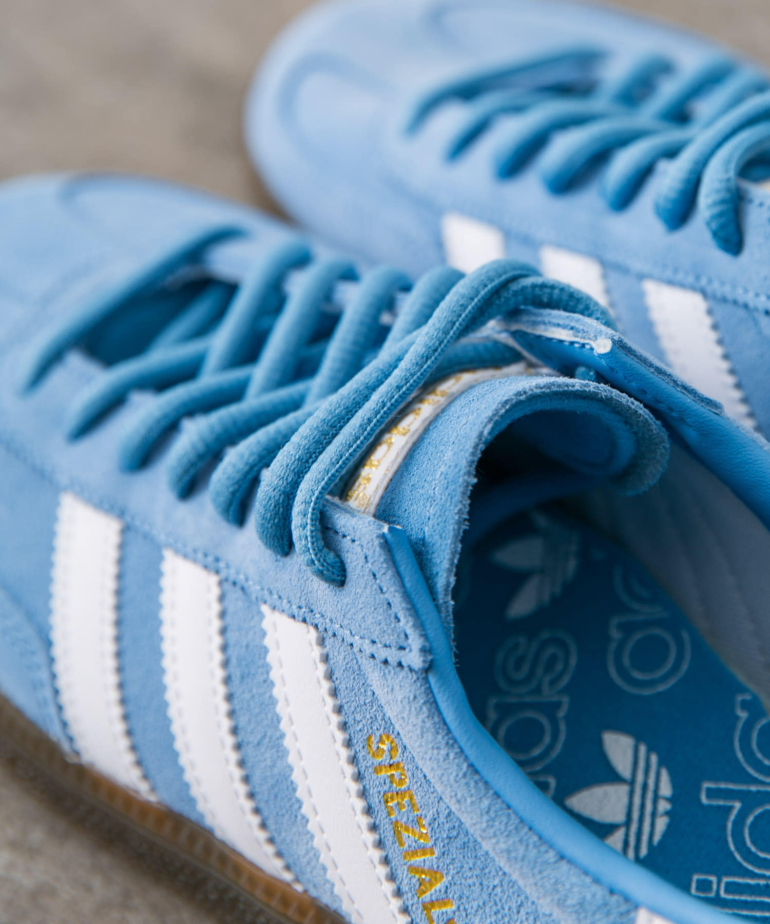 adidas　HANDBALL SPEZIAL ライトブルー 26
