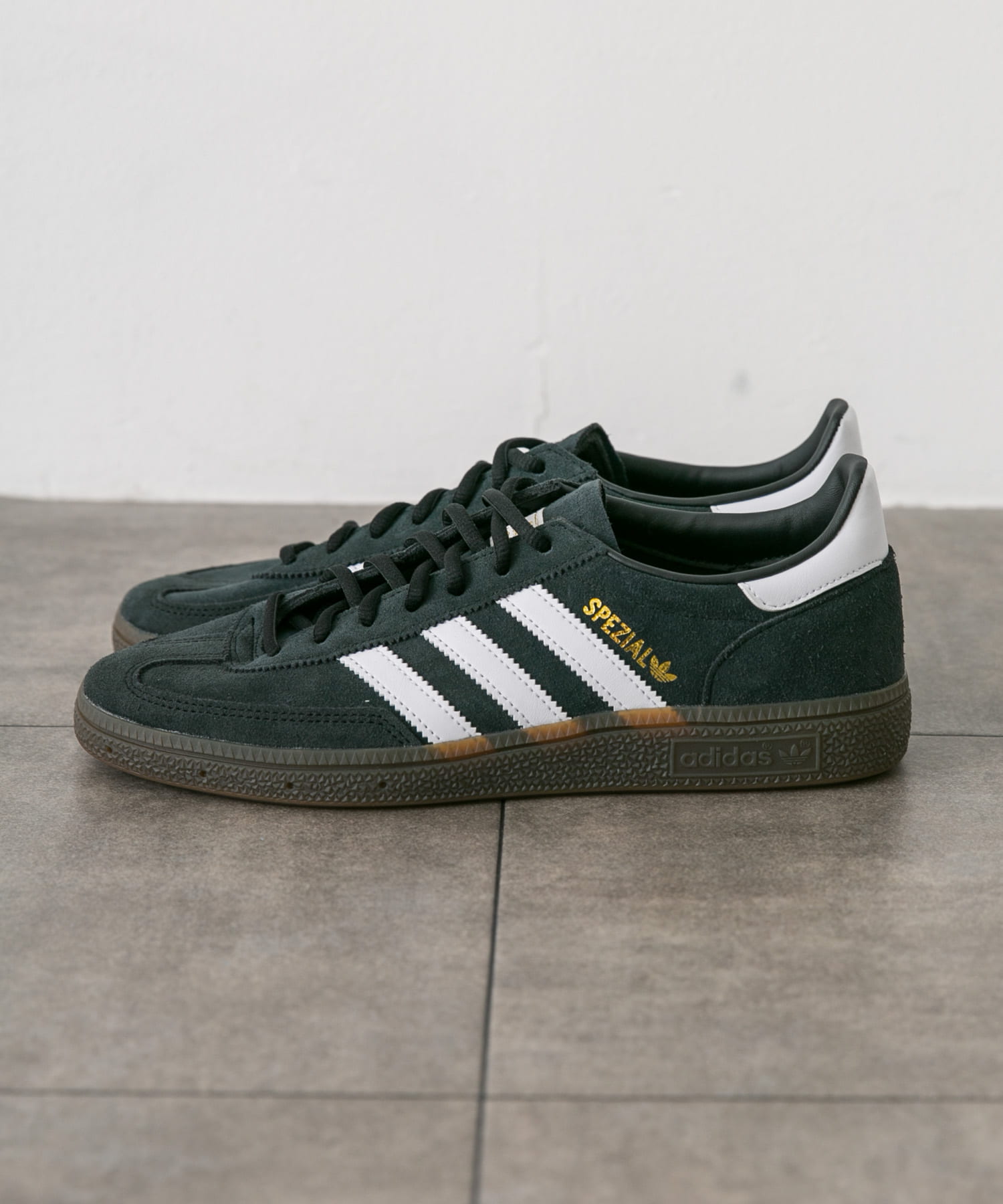 adidas HANDBALL SPEZIAL(26 コアブラック): シューズ｜URBAN RESEARCH