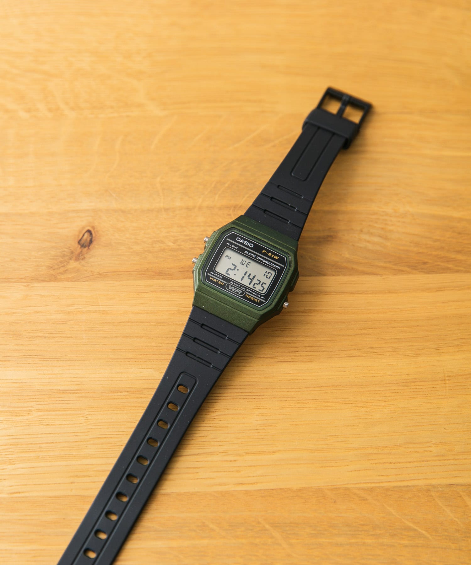 CASIO　F-91WM OLIVE/BLK FREE