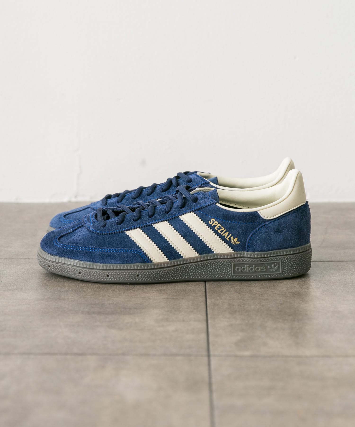adidas　HANDBALL SPEZIAL