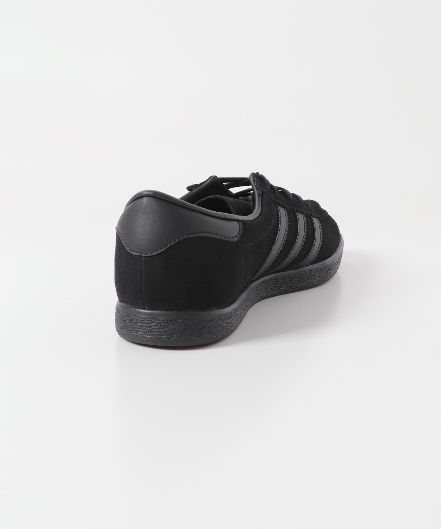 adidas　STADT コアブラック 26