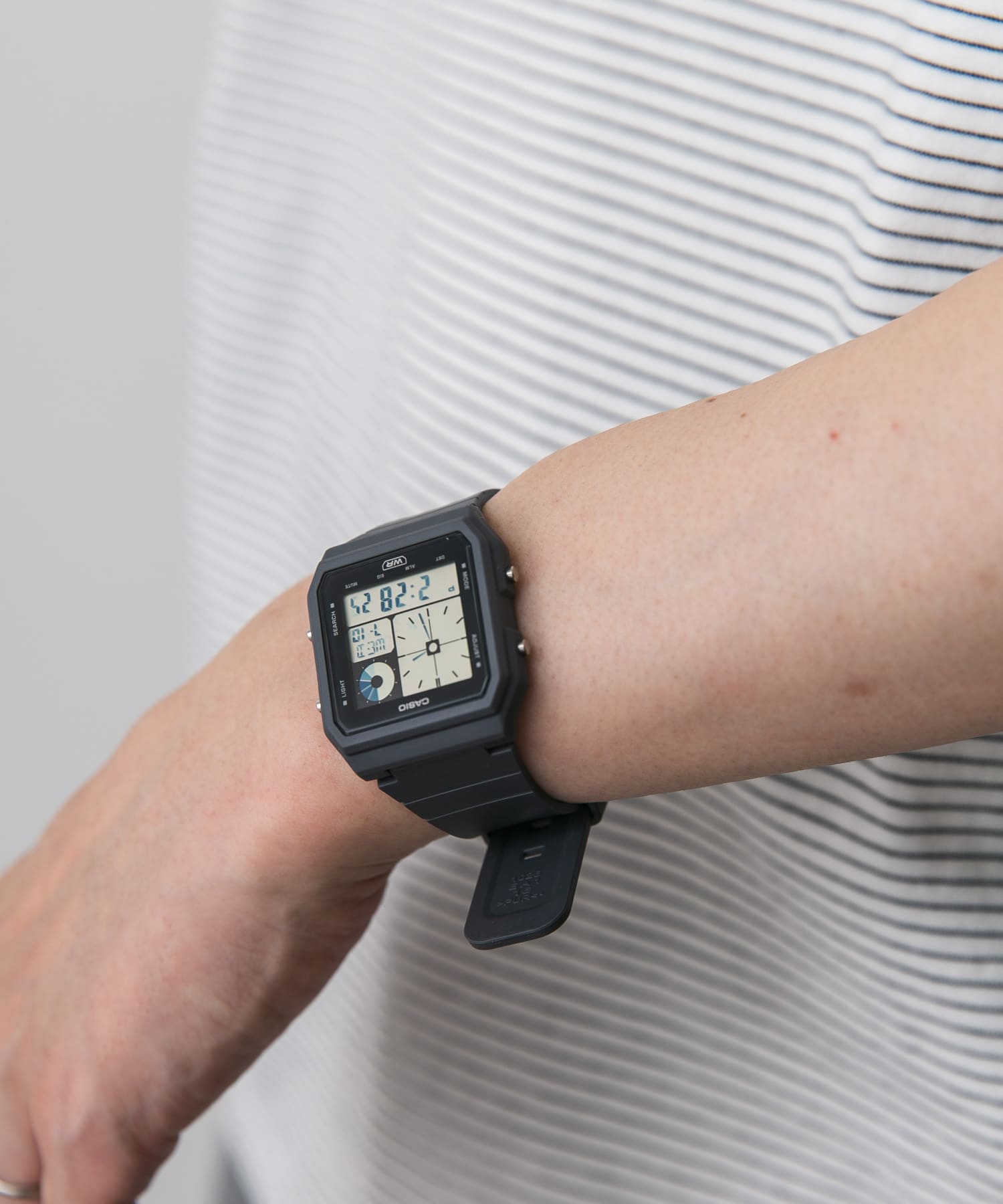 CASIO　LF-20W BLACK FREE