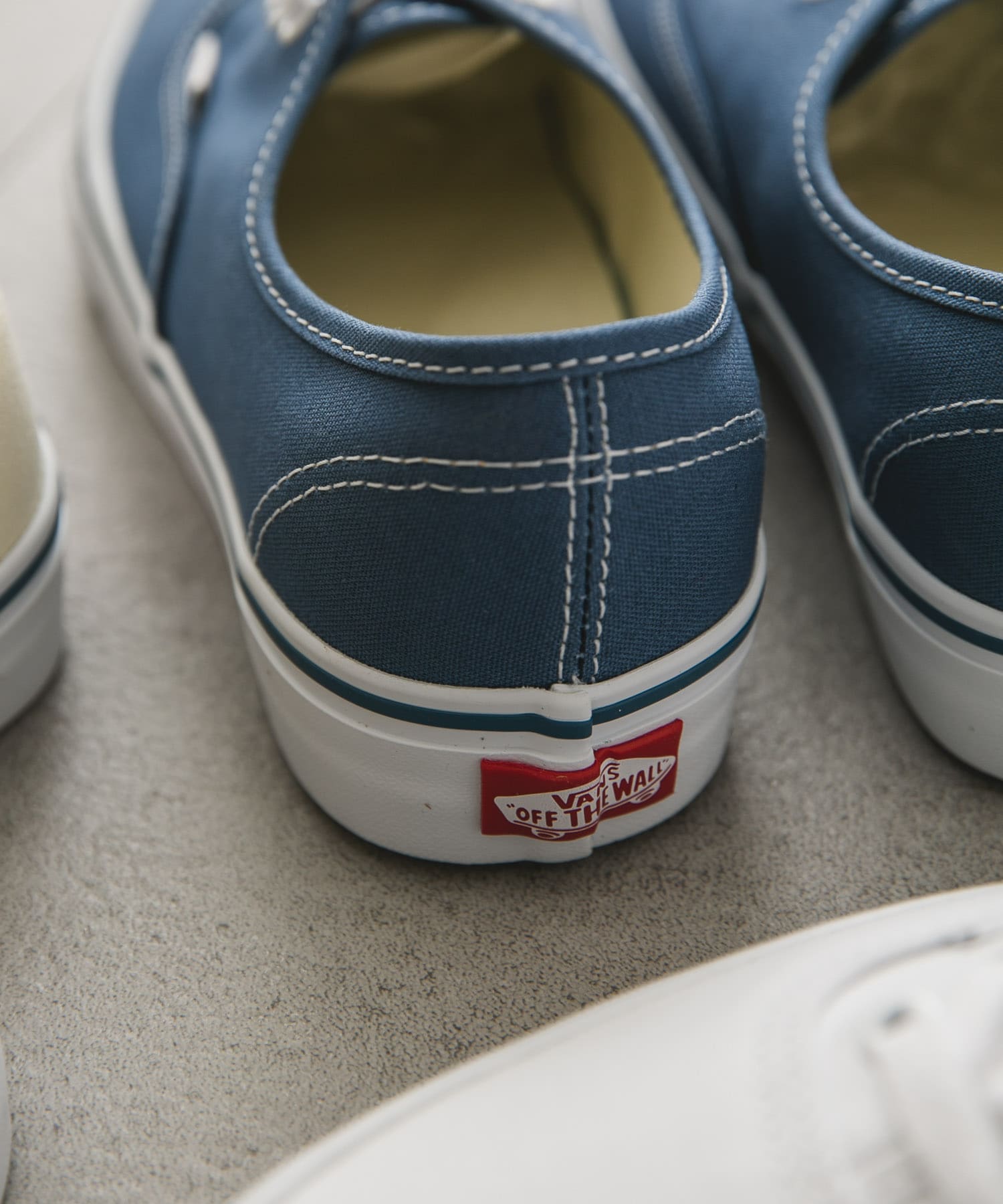 VANS　UA Authentic Navy 8