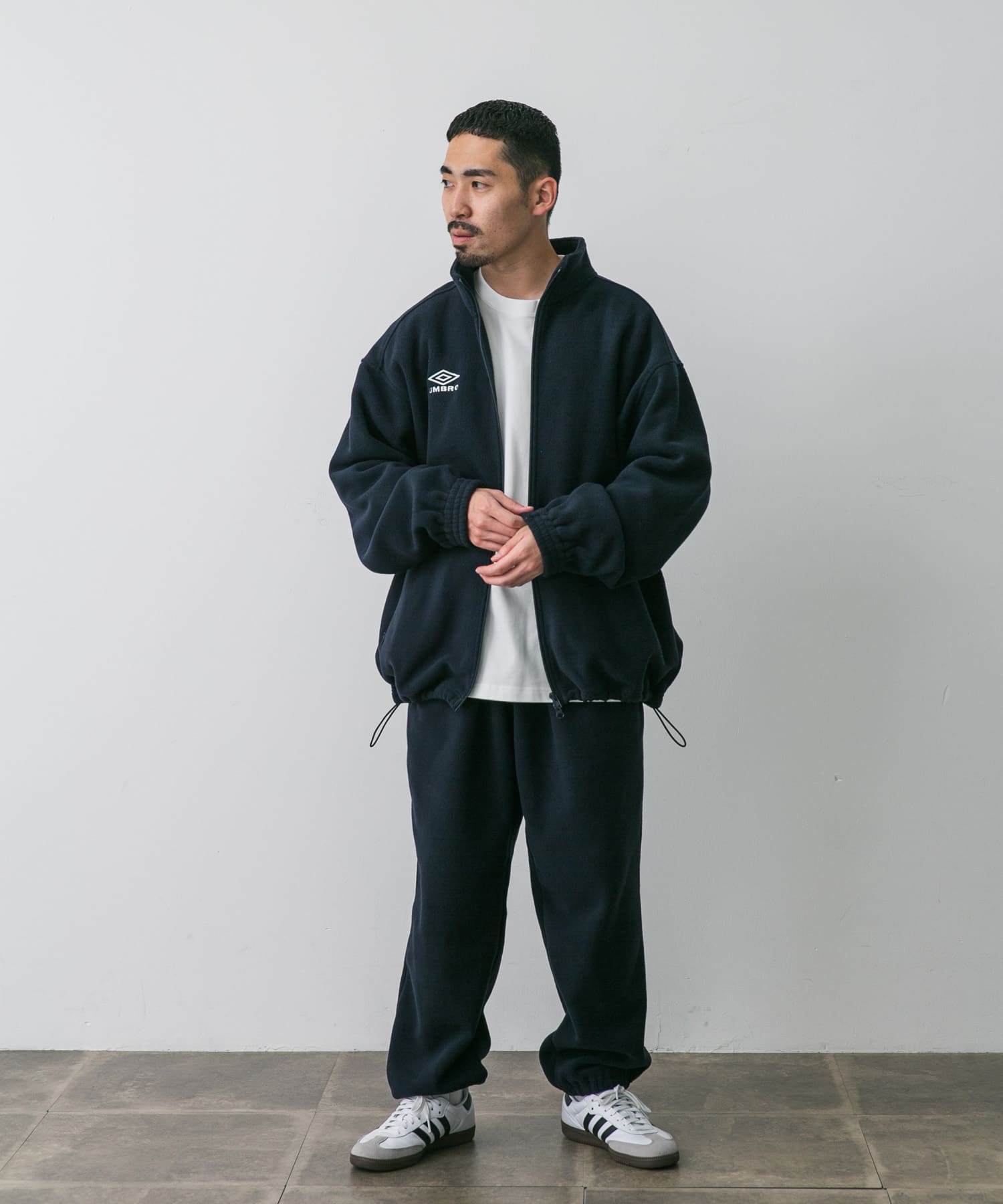 別注』UMBRO×DOORS FLEECE PANTS(M CHARCOAL): ボトム｜URBAN RESEARCH 