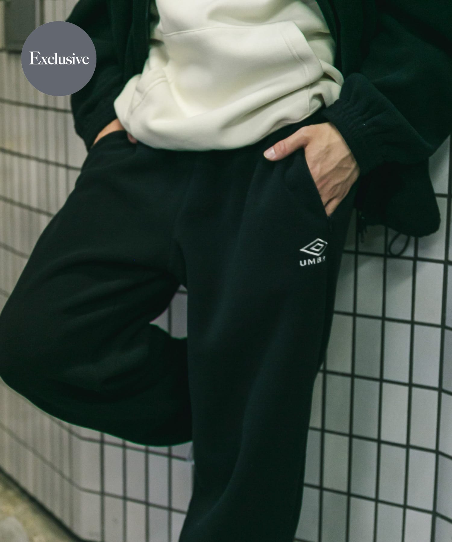別注』UMBRO×DOORS FLEECE PANTS(M CHARCOAL): ボトム｜URBAN RESEARCH