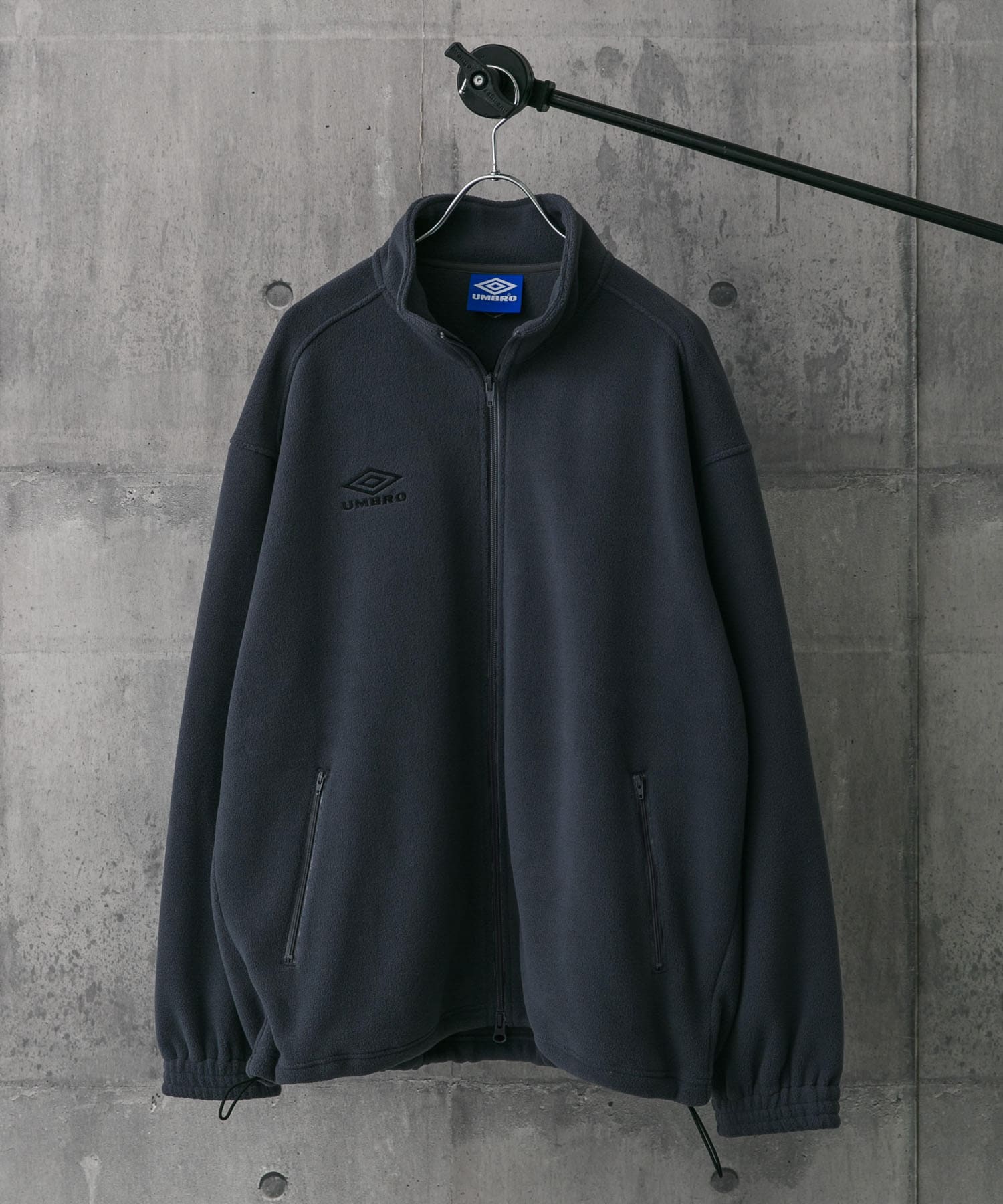 『別注』UMBRO×DOORS　FLEECE JACKET CHARCOAL XL