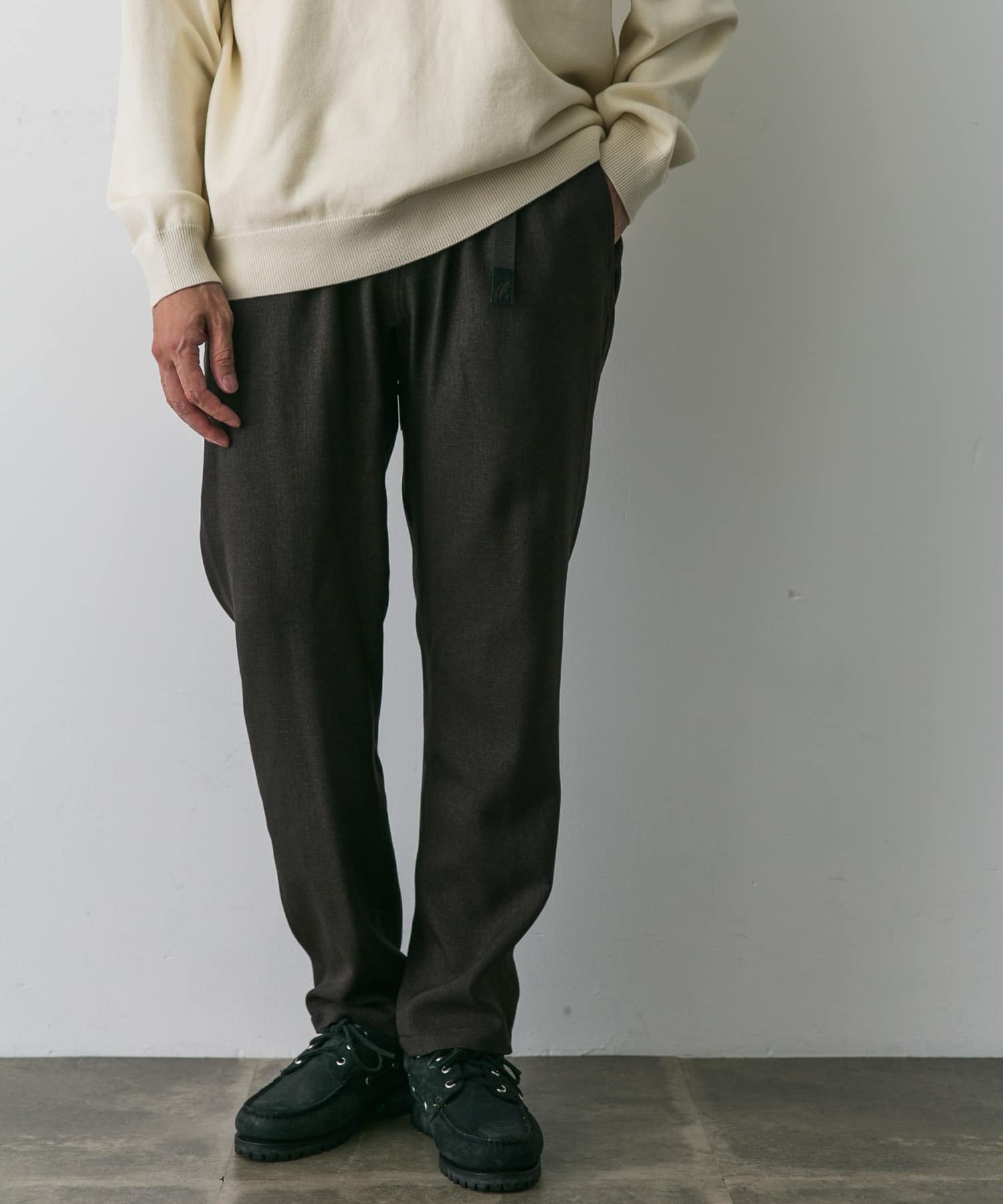 DARK BROWN