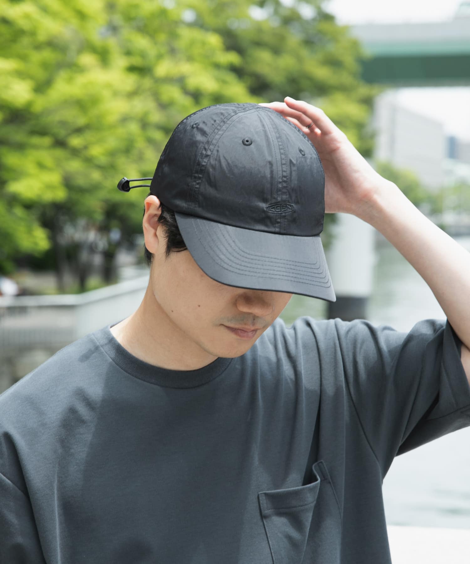KEEN　NYLON BUNGEE CAP