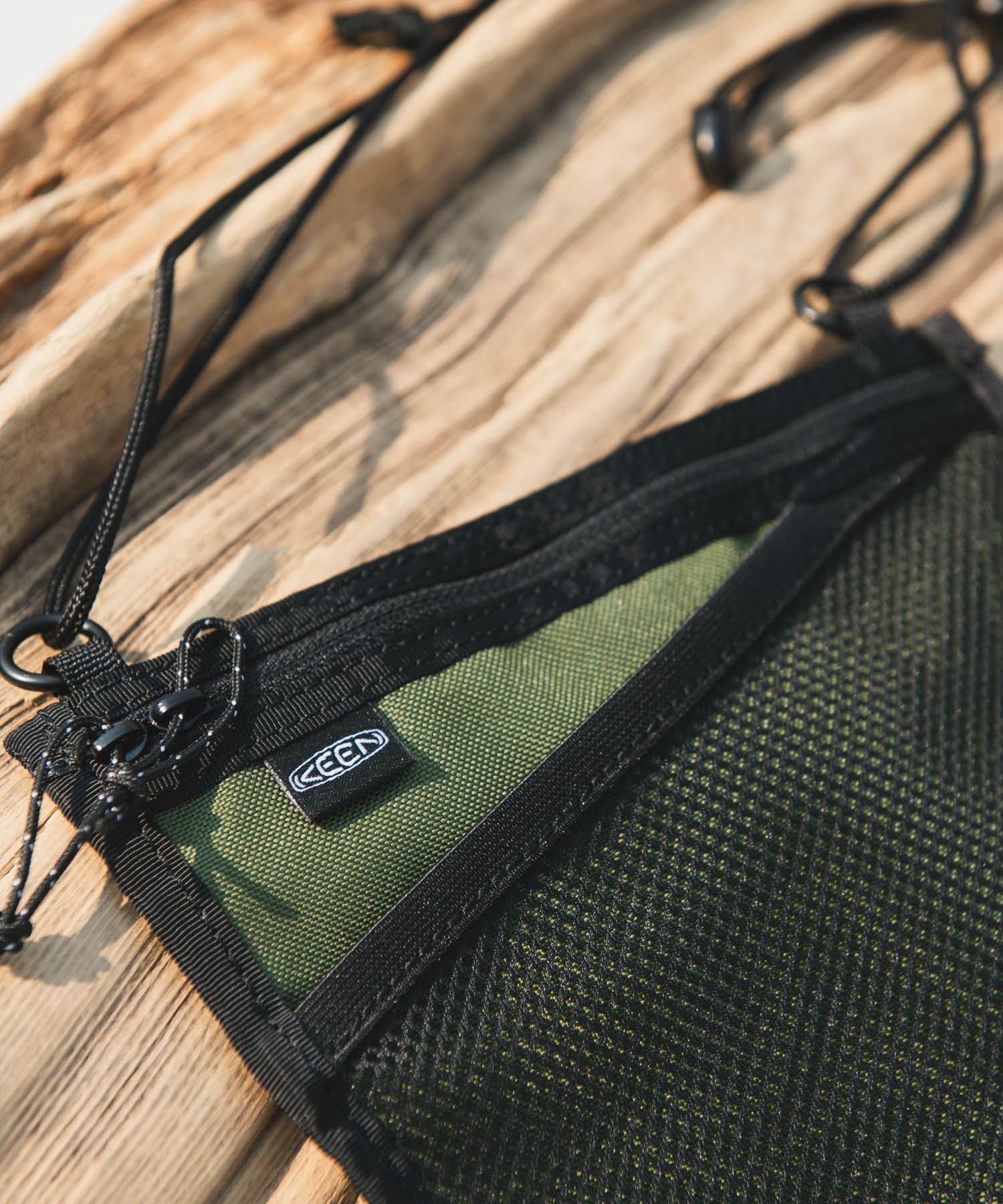 『別注』KEEN×DOORS　HARVESTPOCKET SACOCHE OLIVE FREE