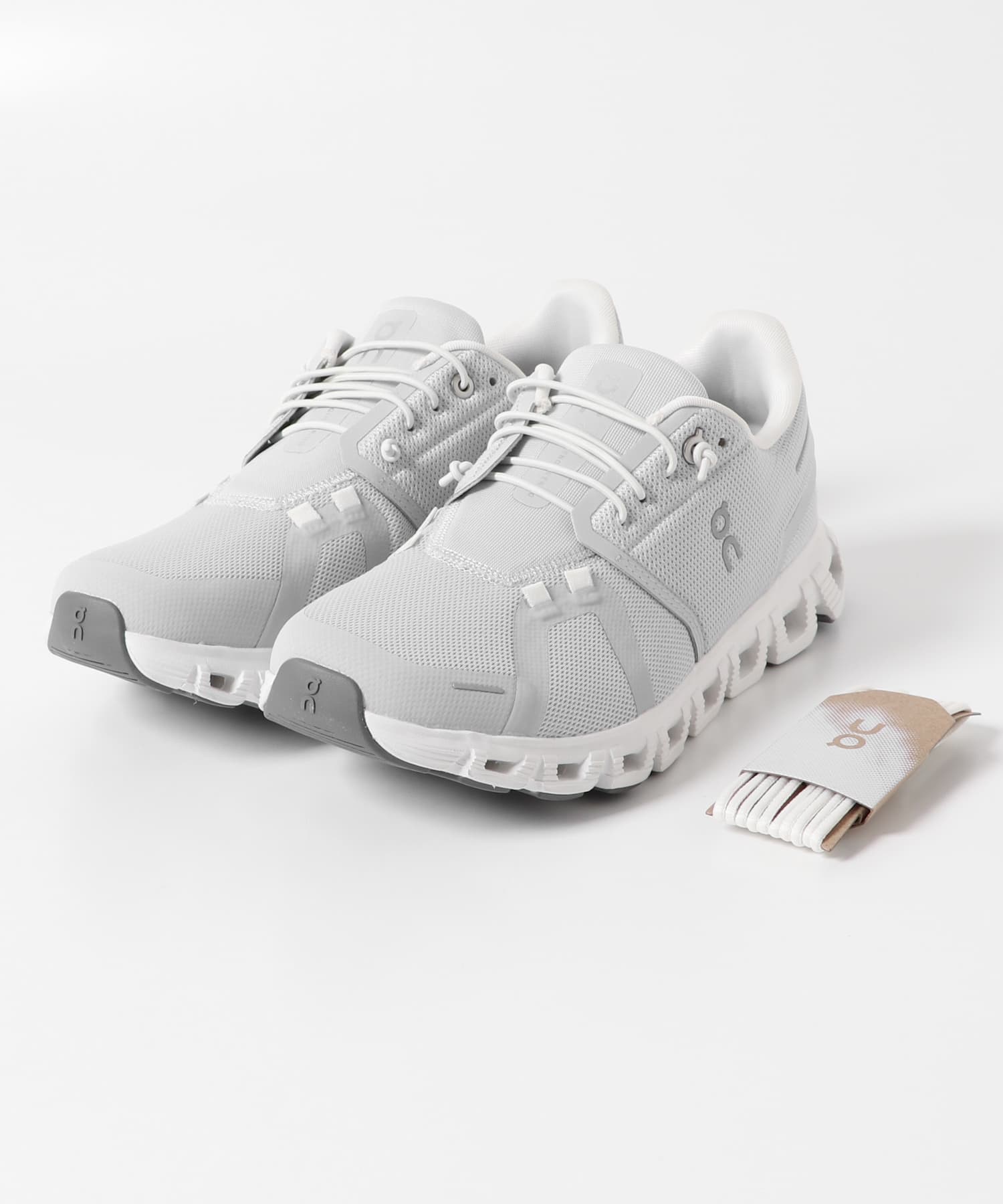 On　Cloud 6 Grac./WHT 26