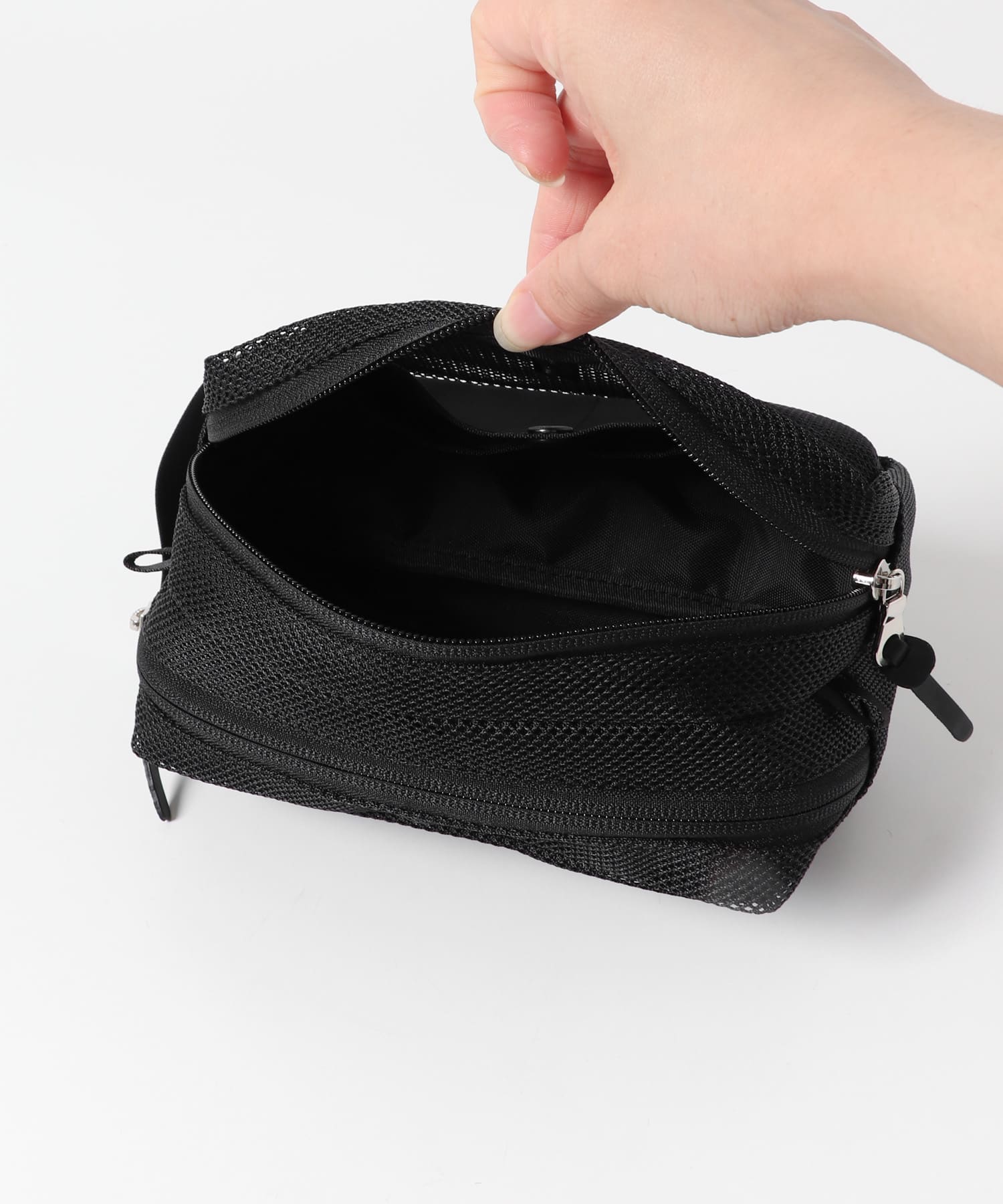 STANDARD SUPPLY　2R SQUARE POUCH M BLACK one