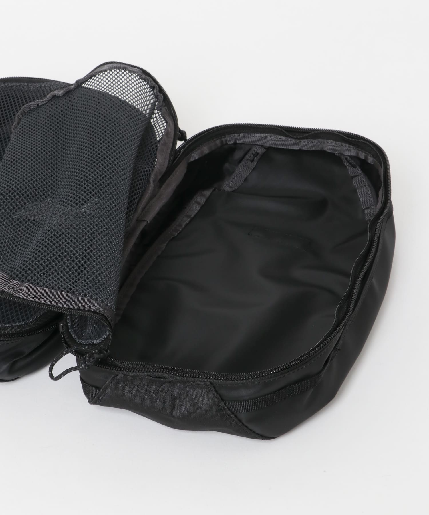 patagonia　Black Hole Cube 6L BLK one