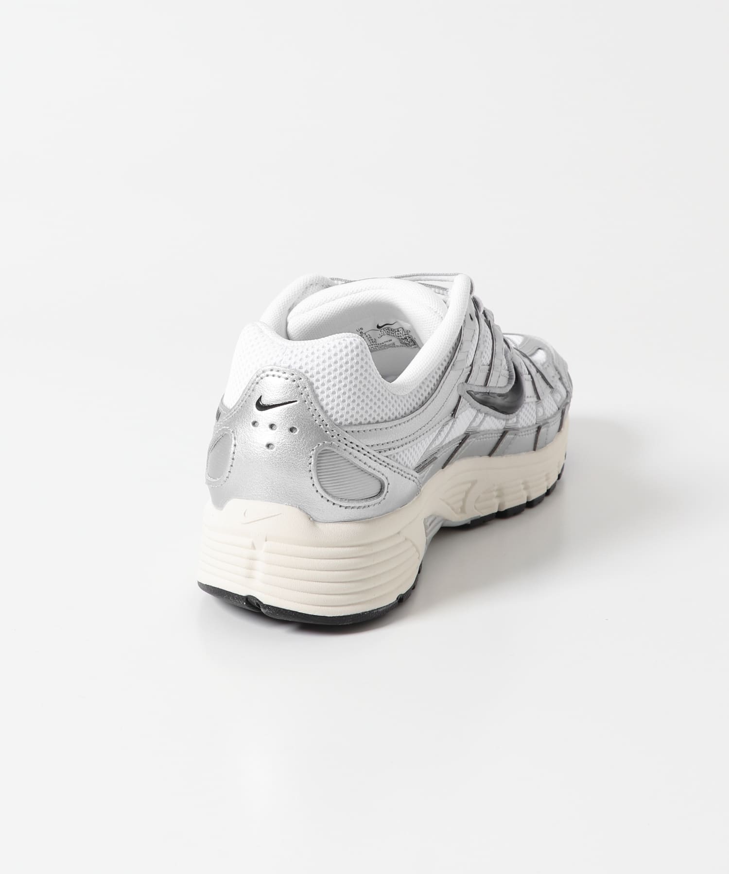 NIKE　P-6000 WHT/SILVER 26