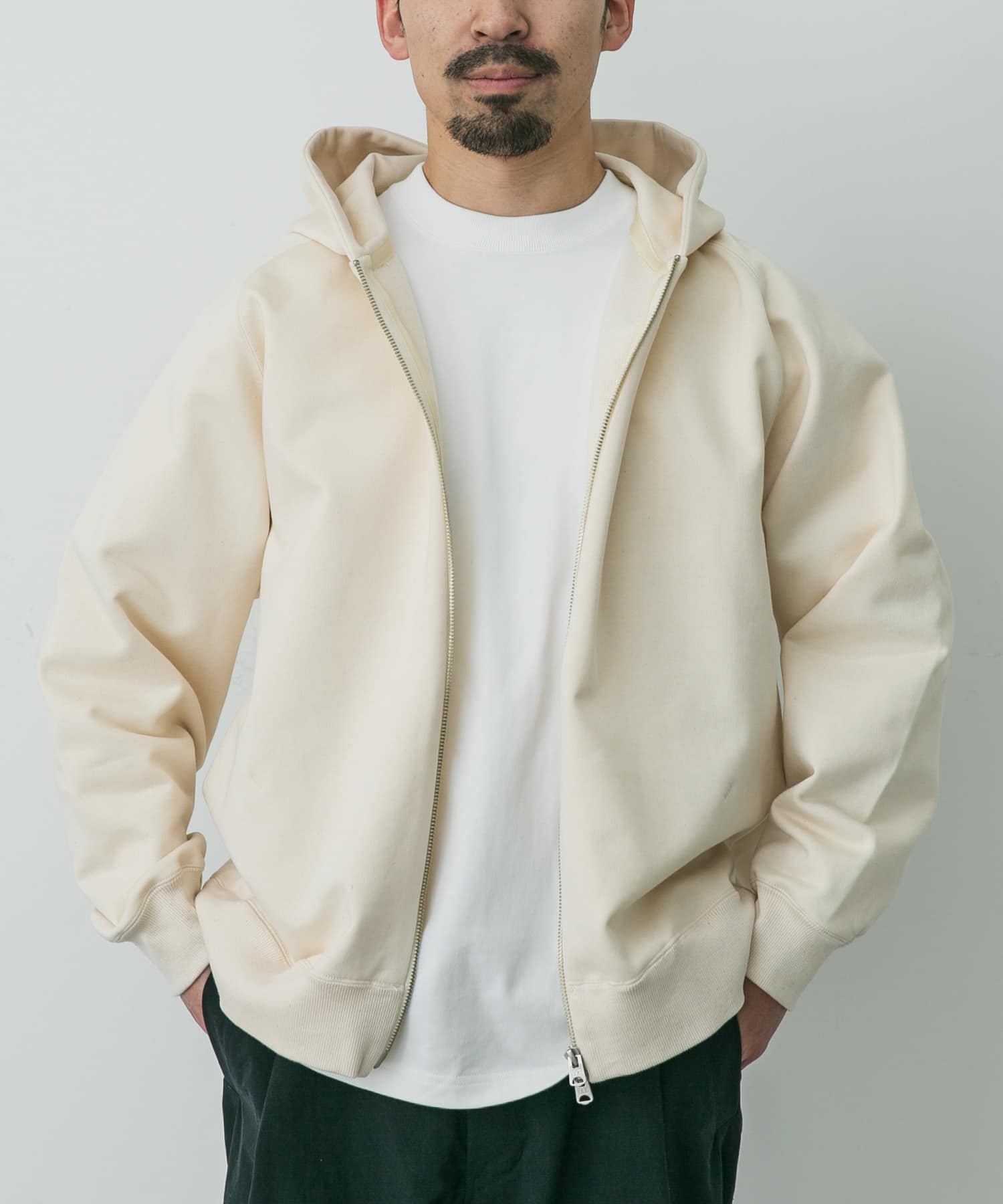 身長：168cm サイズ：48