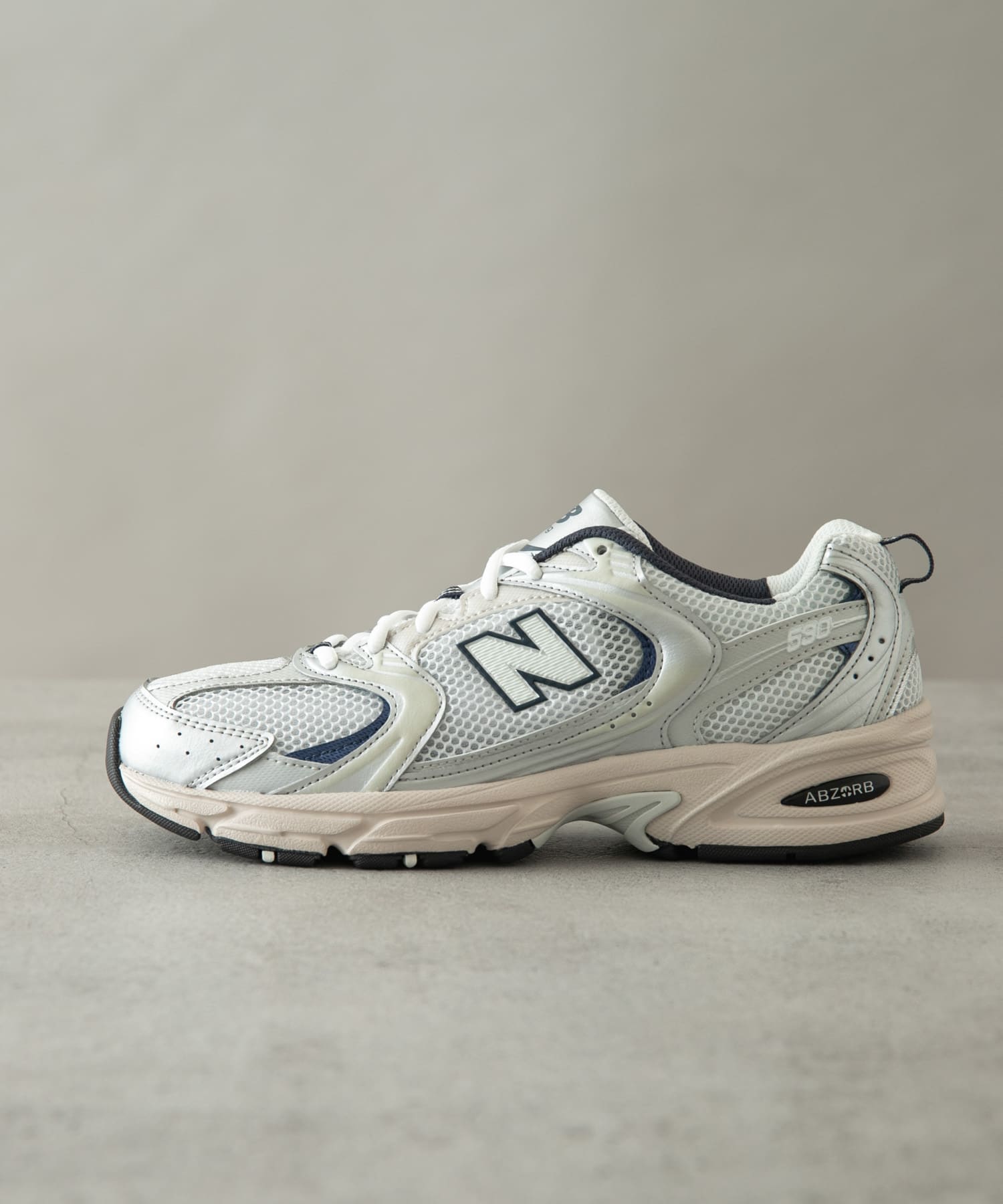 NEW BALANCE　MR530KA S.METALLIC 26