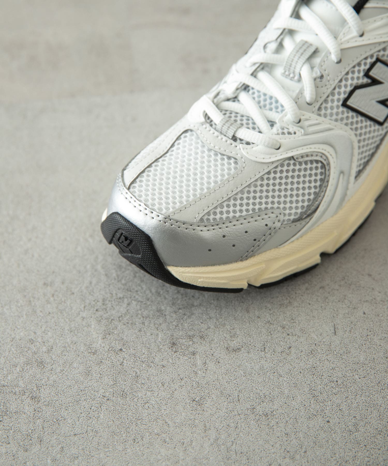NEW BALANCE　MR530TA SILVER 26