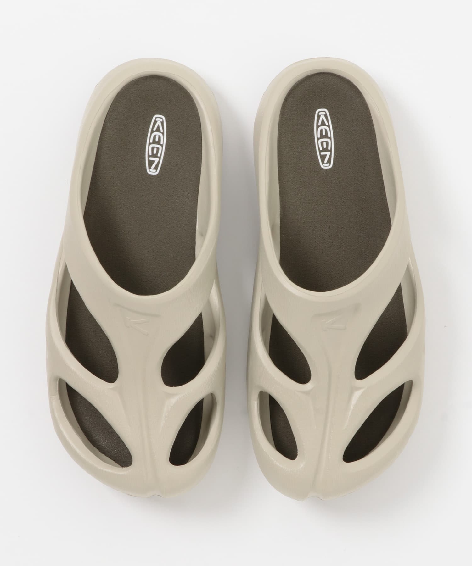 KEEN　SHANTI PLAZATAUPE 8