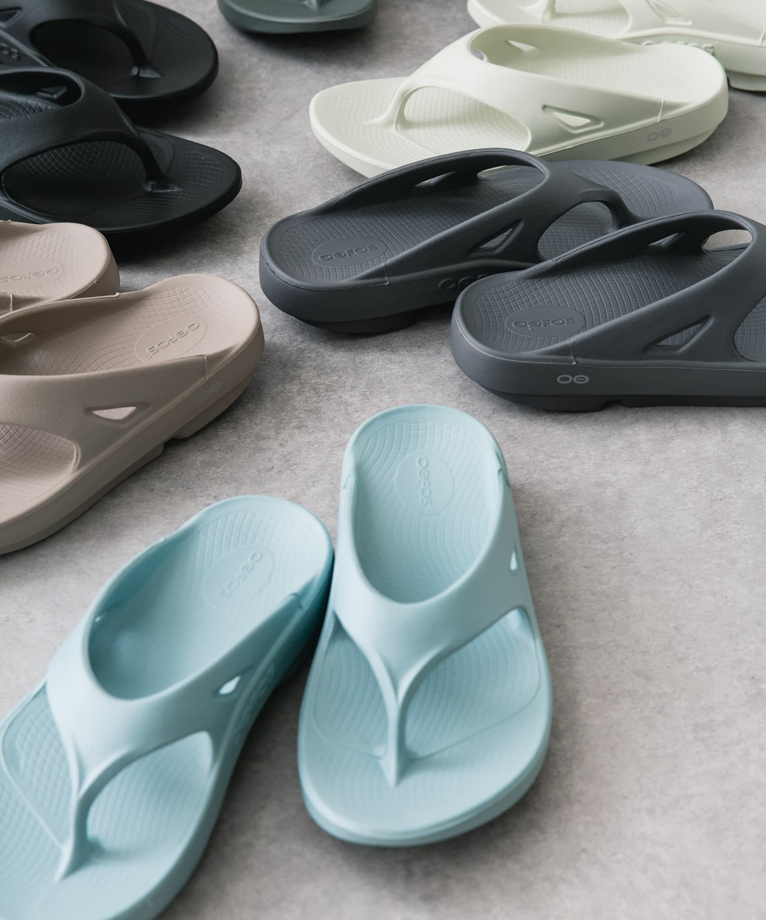 OOFOS　OOriginal Mist 26