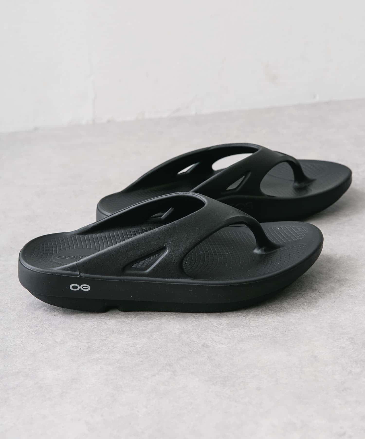 OOFOS　OOriginal Black 26