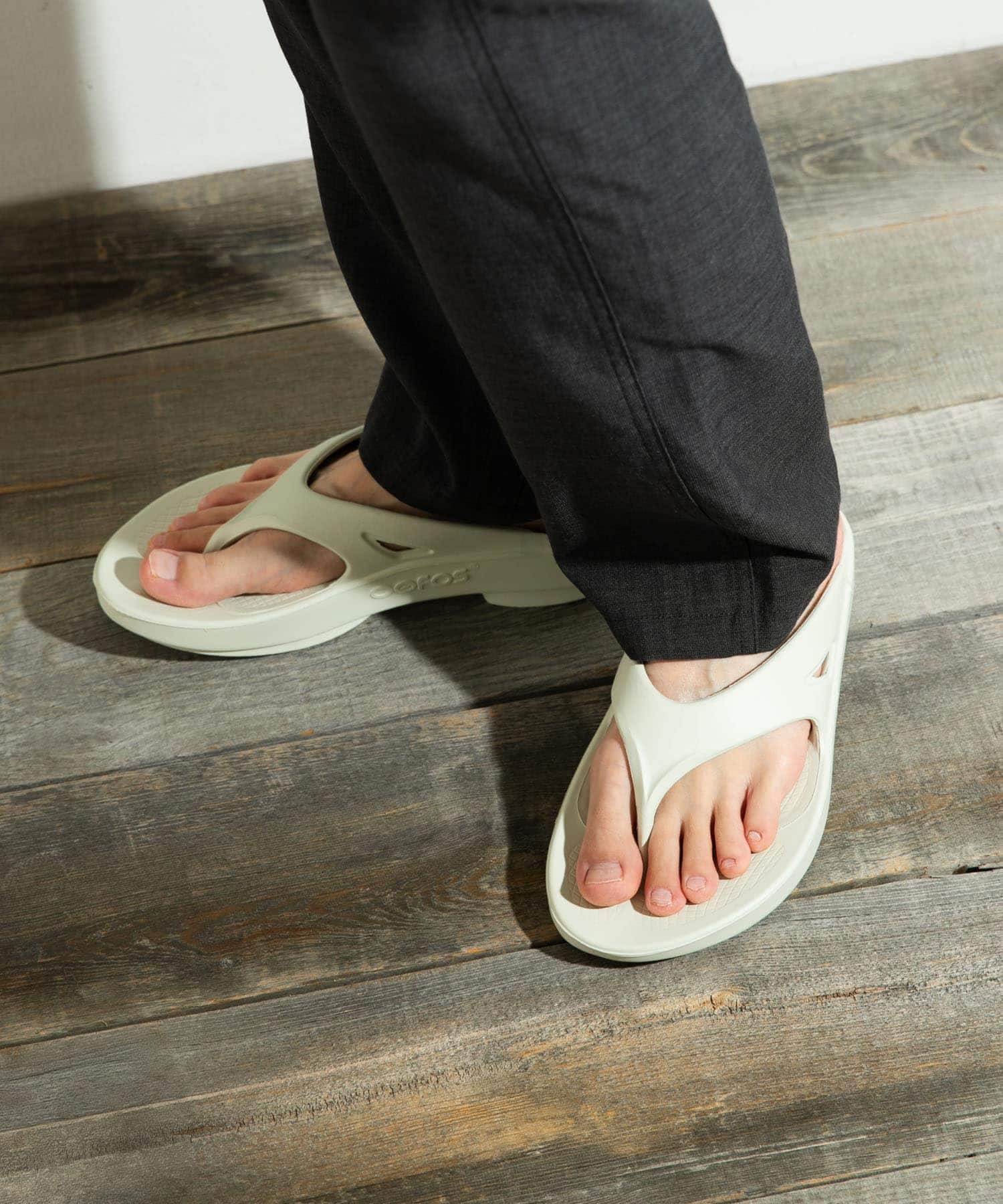 OOFOS　OOriginal CosmicGray 26