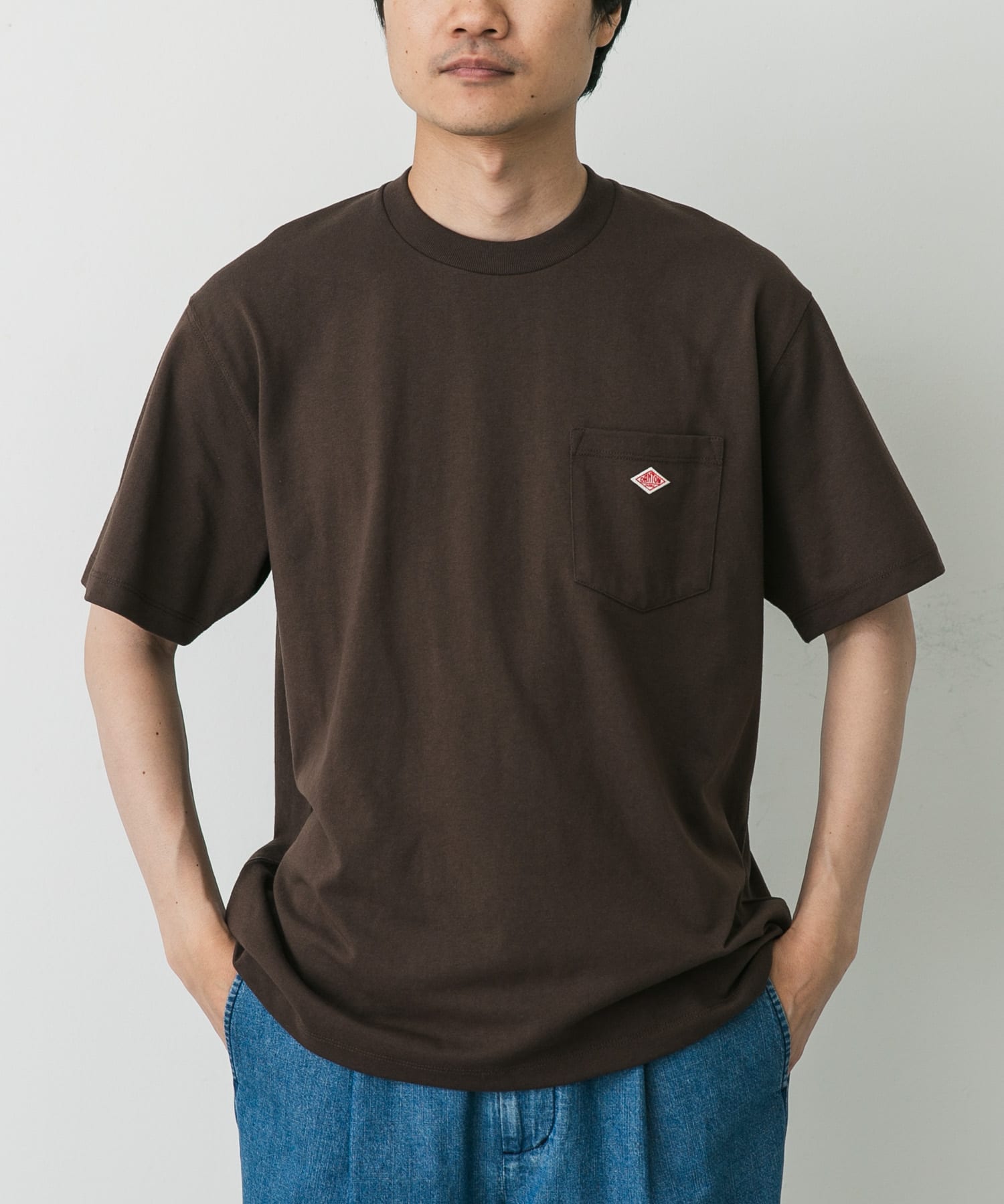 DARK BROWN