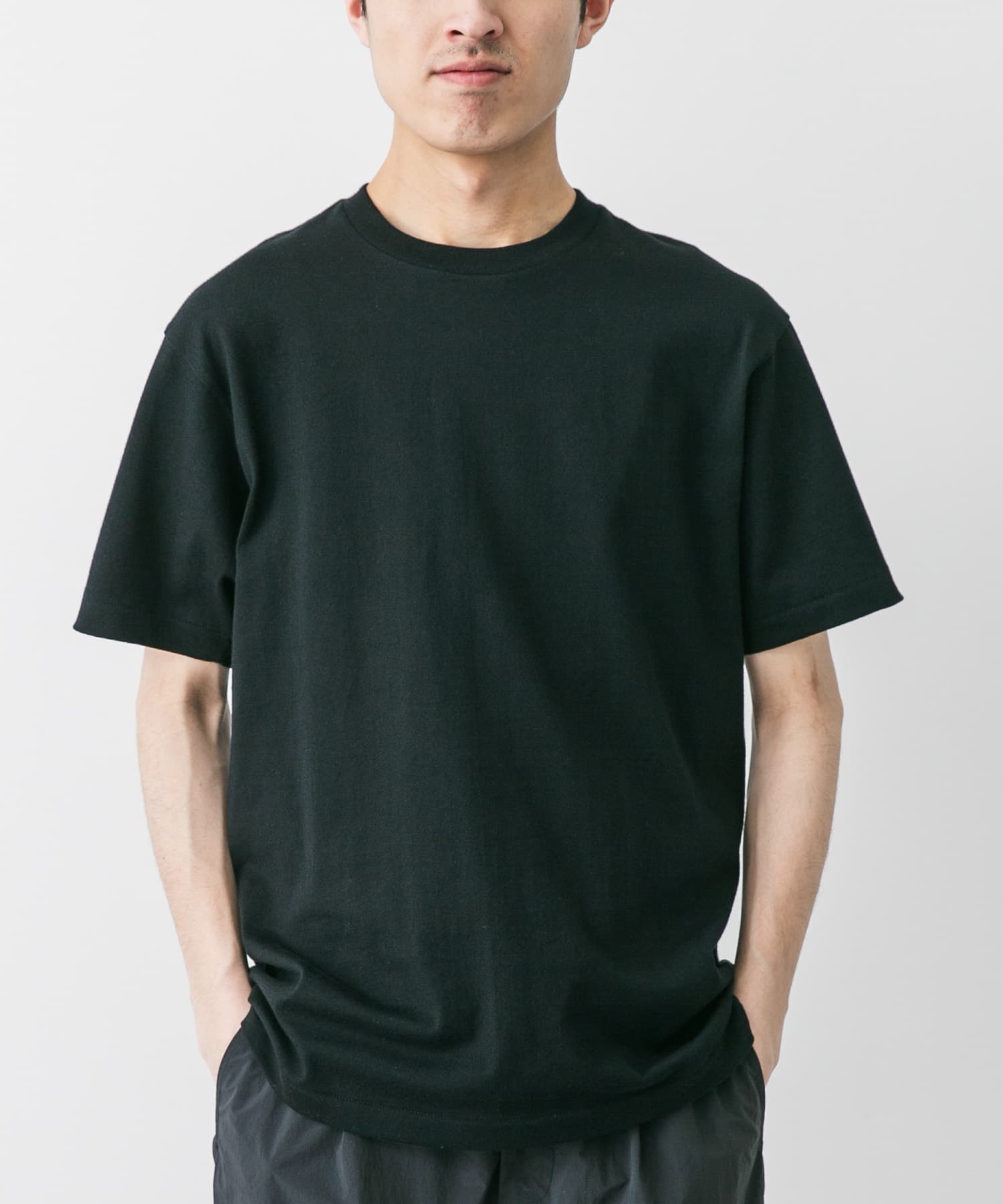 Hanes　1P KURO CREW NECK T-SHIRTS