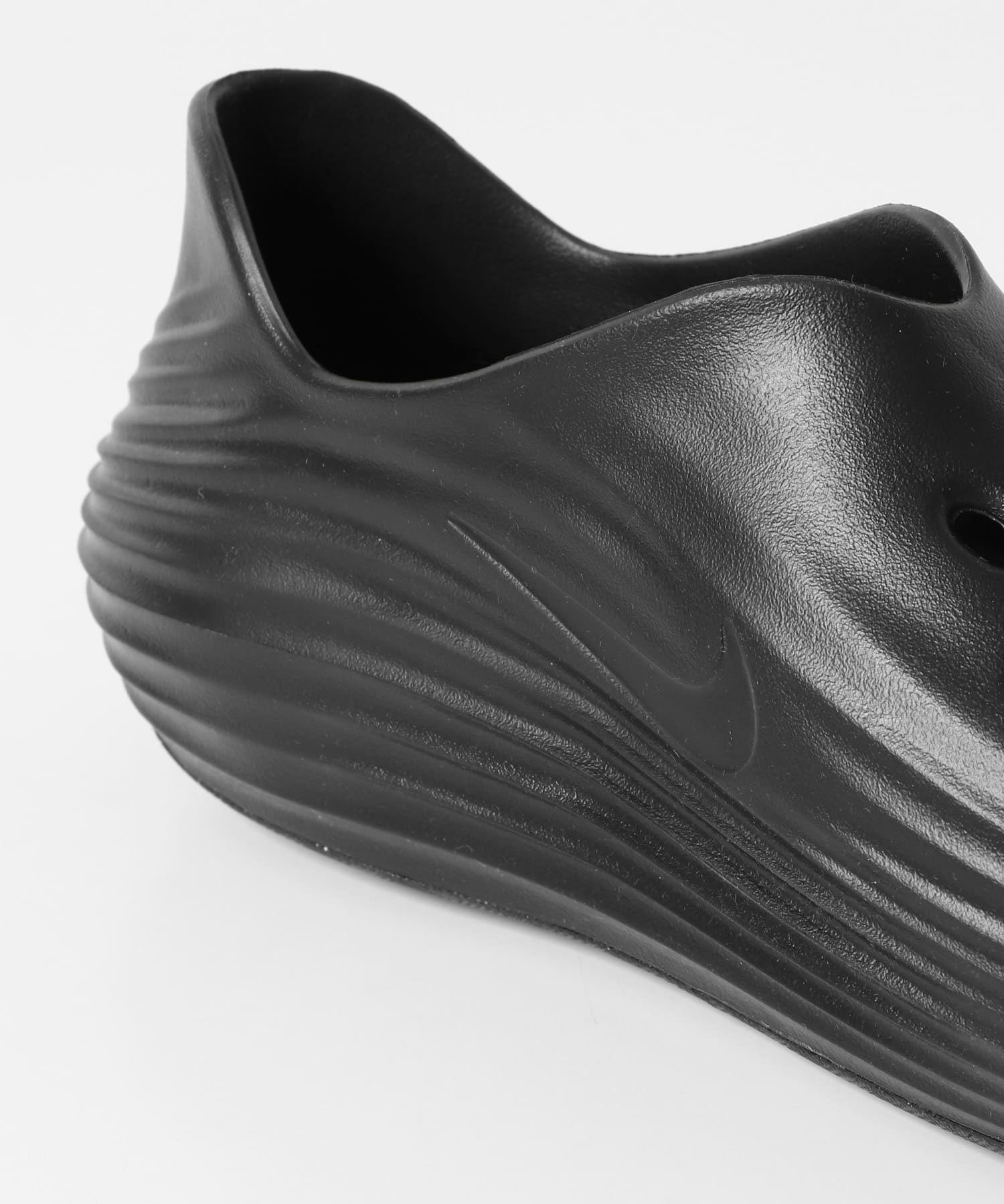 NIKE　リアクトX リジュビネイト BLACK 26