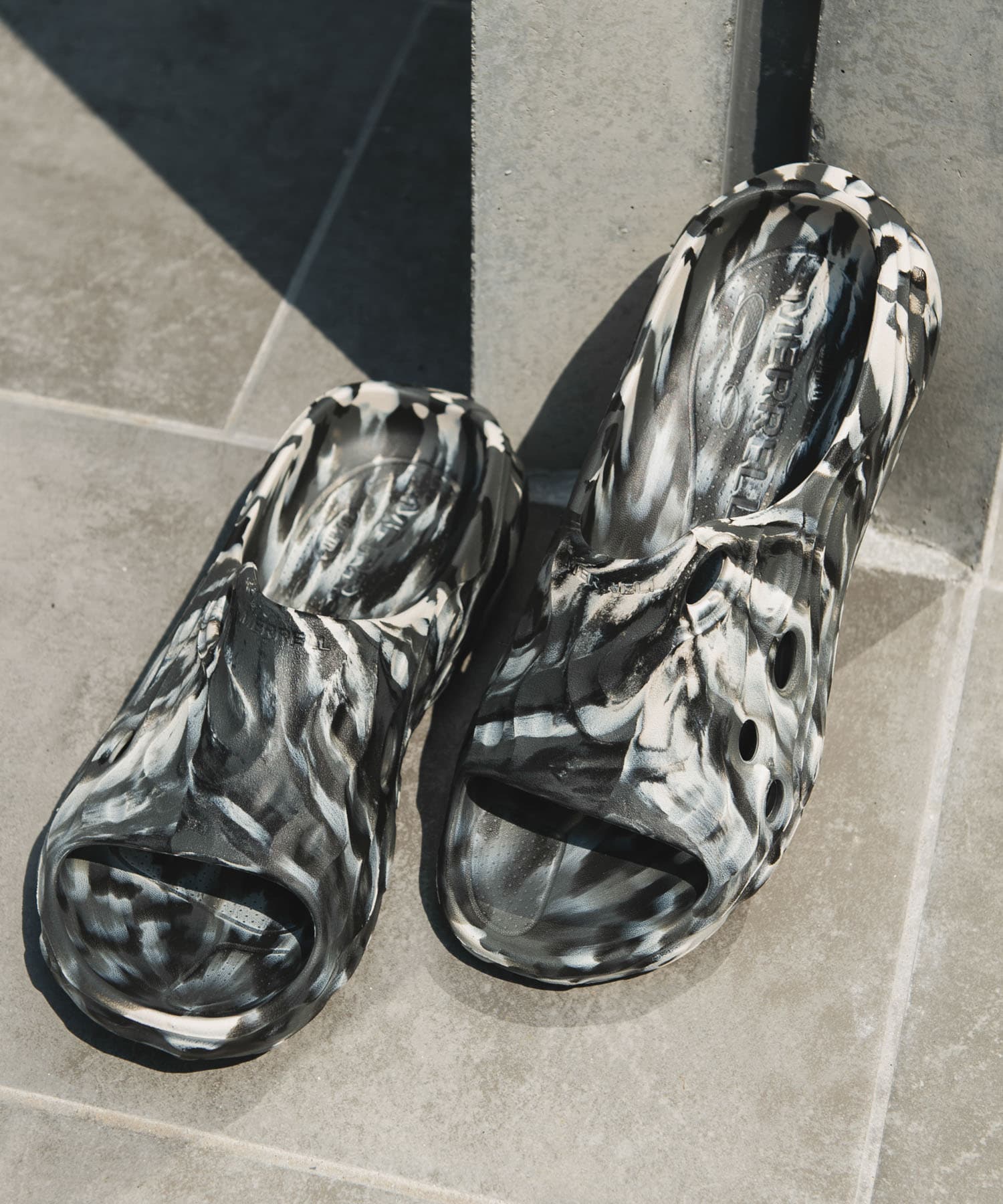 MERRELL　Exclusive HYDRO SLIDE 2 BLK/WHT 25