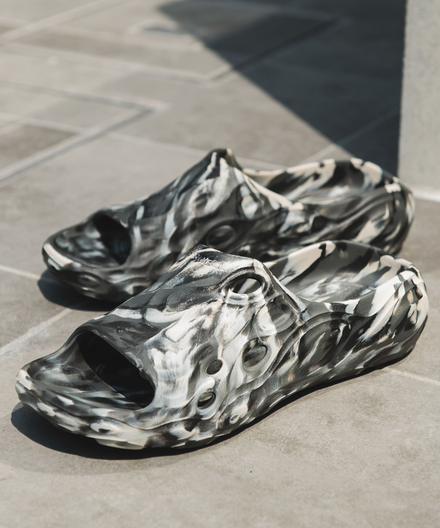 MERRELL　Exclusive HYDRO SLIDE 2 BLK/WHT 25