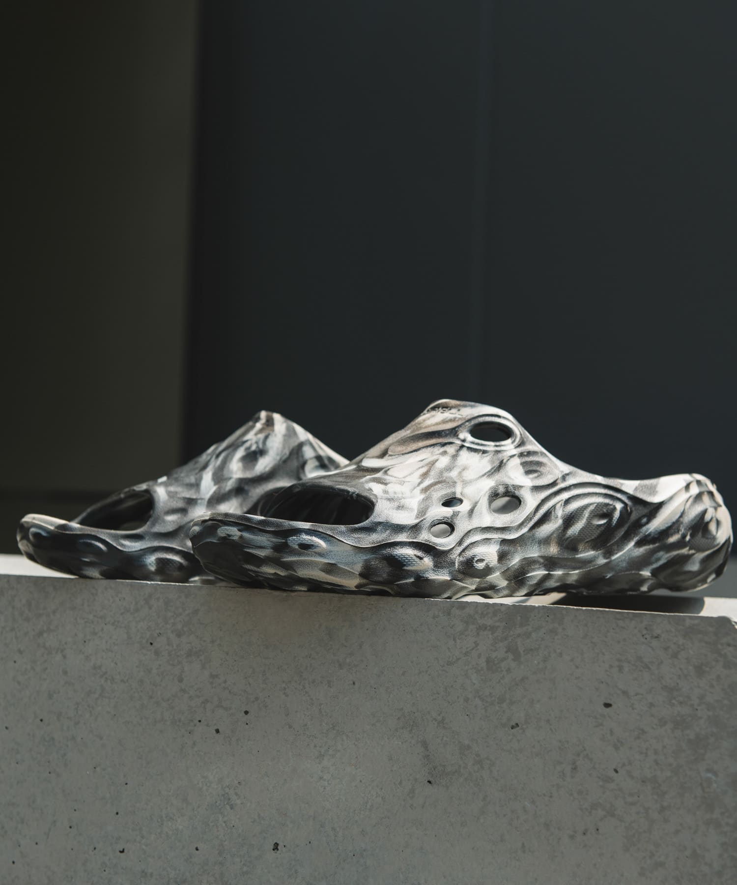 MERRELL　Exclusive HYDRO SLIDE 2 BLK/WHT 25