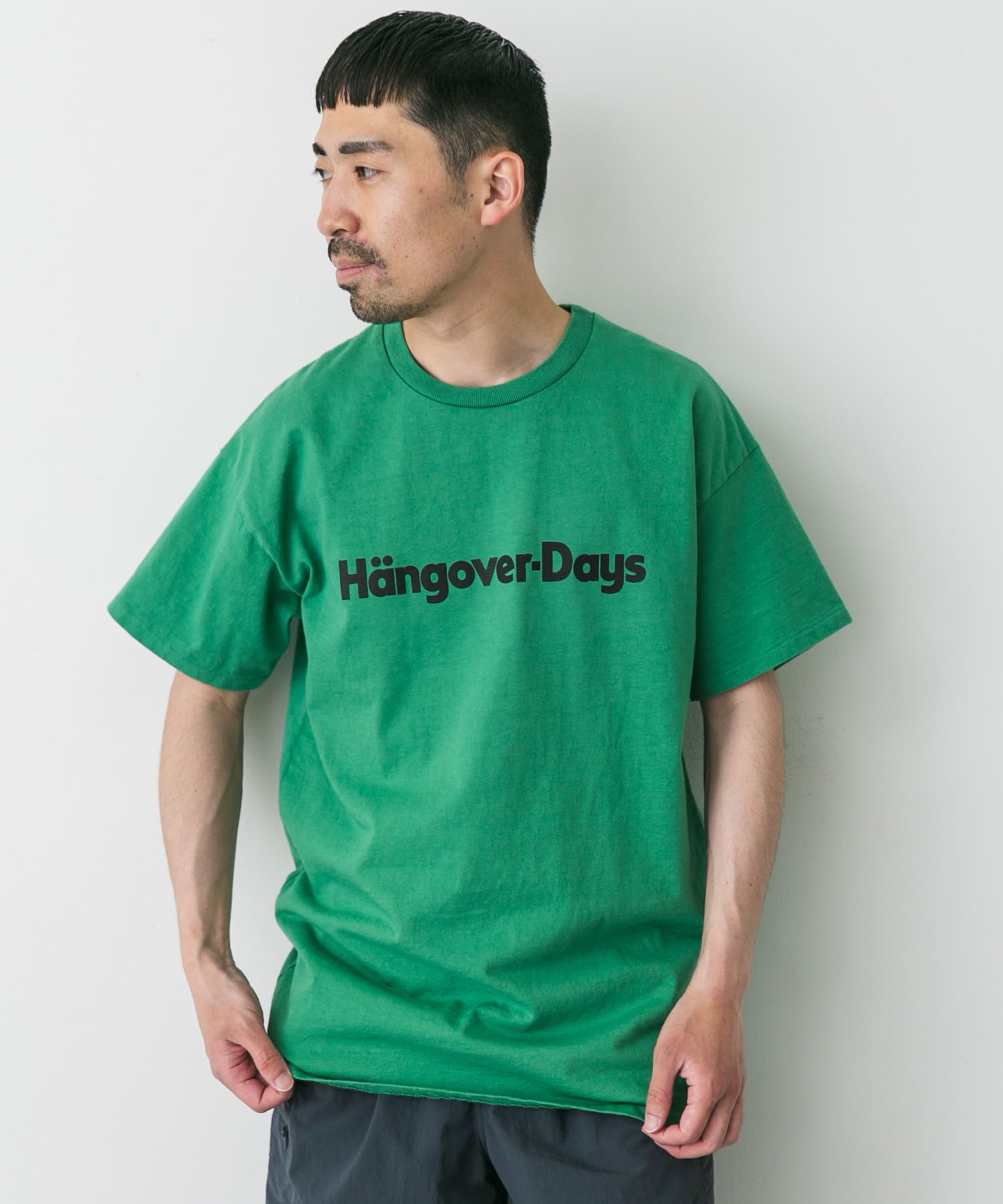 GREEN