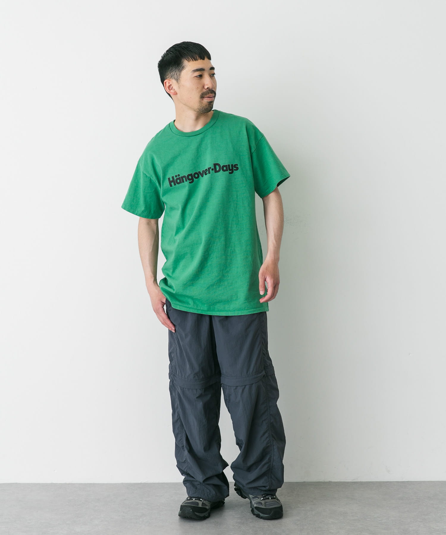 GREEN