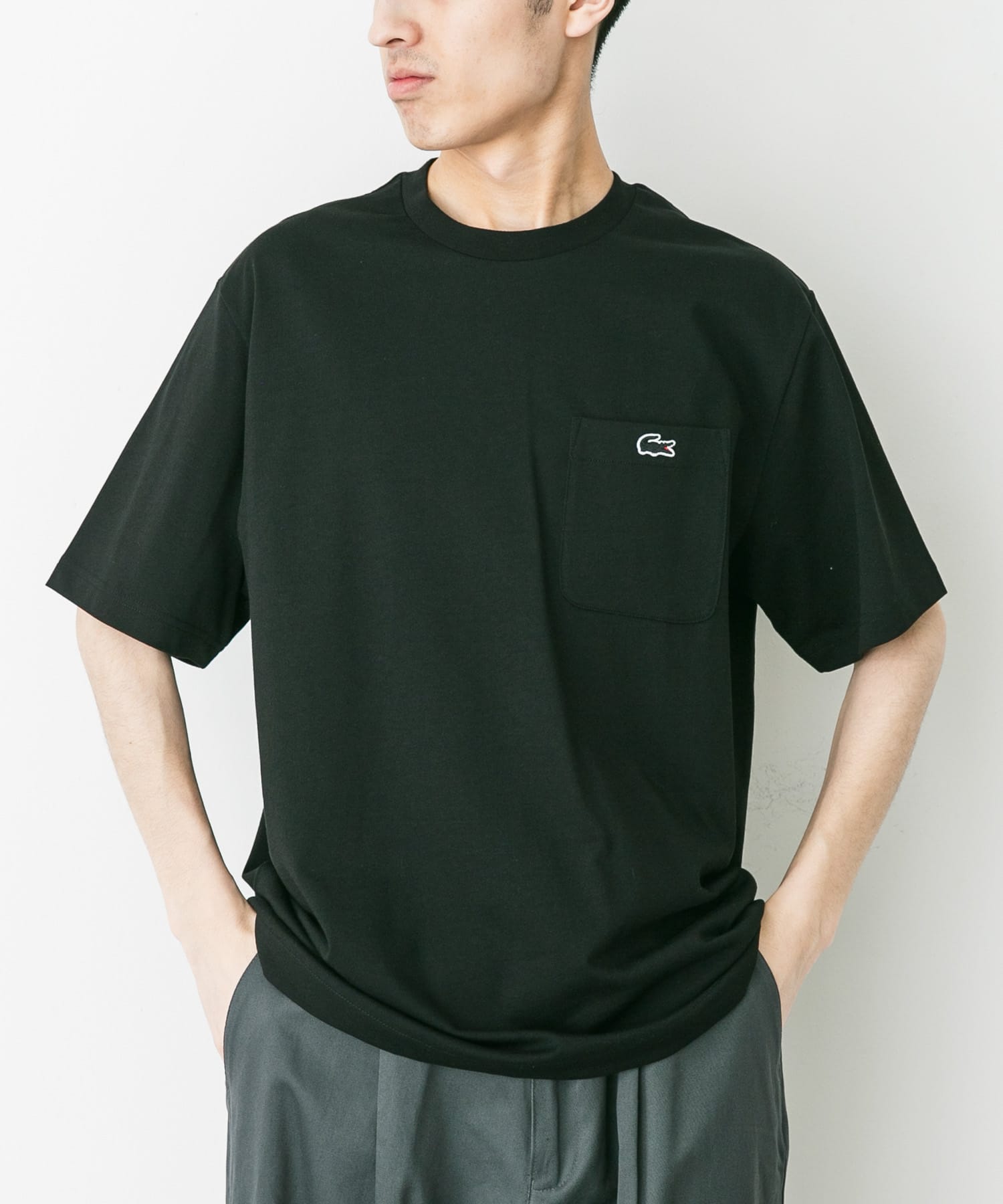 LACOSTE　アウトラインクロックポケットTシャツ