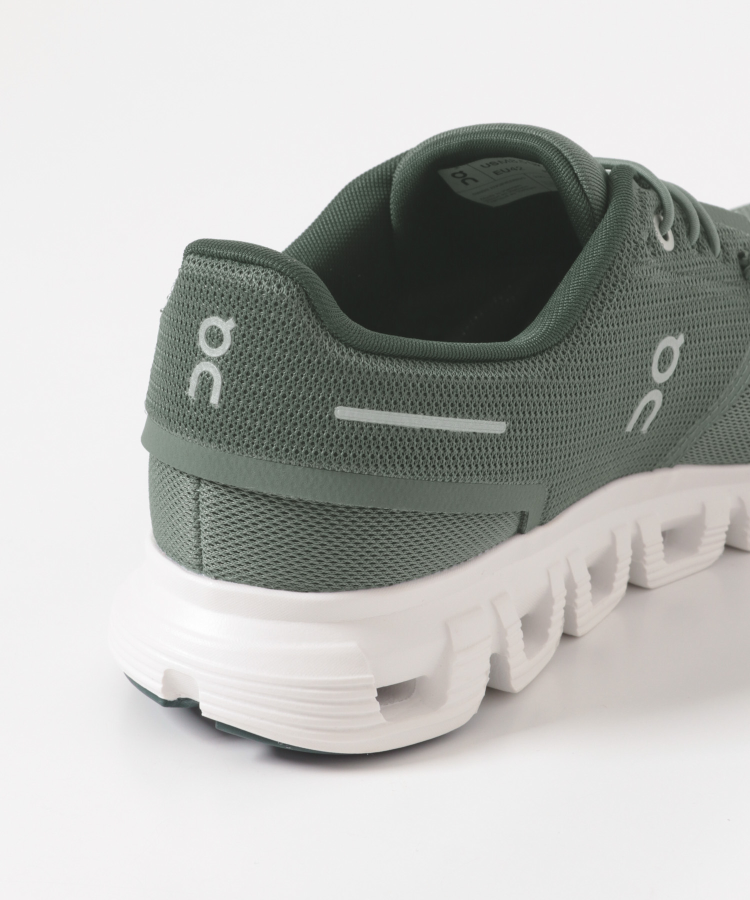 On　Cloud 6 Evergreen 26