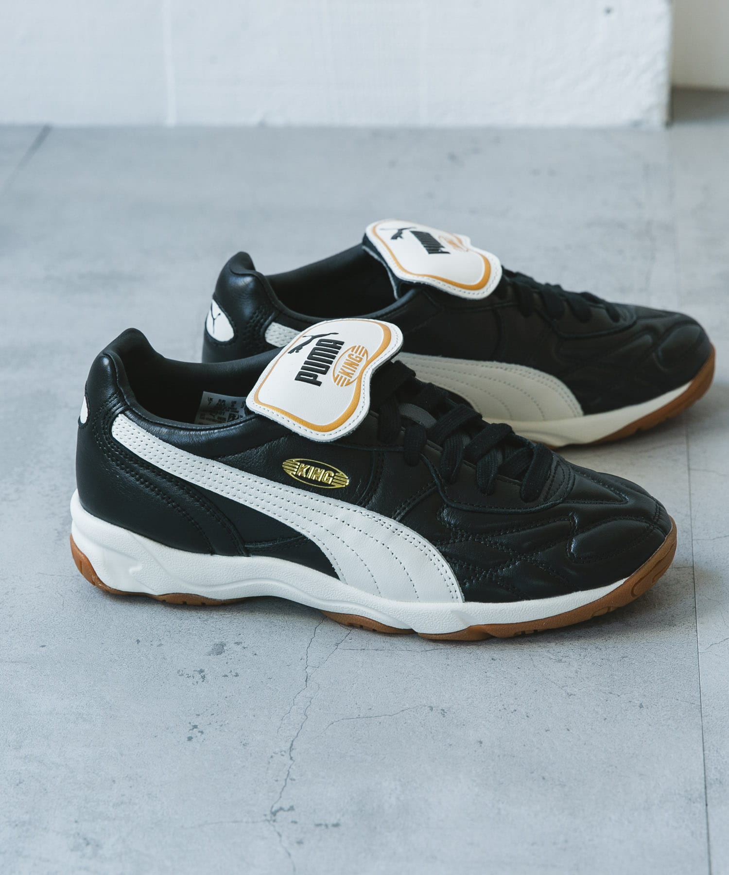 PUMA　KING INDOOR BLK/WHT 26