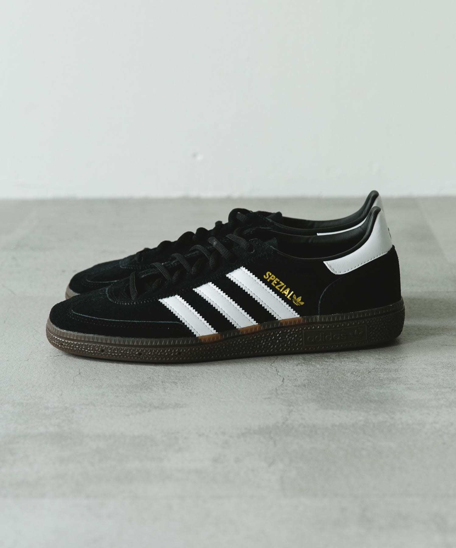 adidas HANDBALL SPEZIAL(26 BLK/WHT): シューズ｜URBAN RESEARCH公式