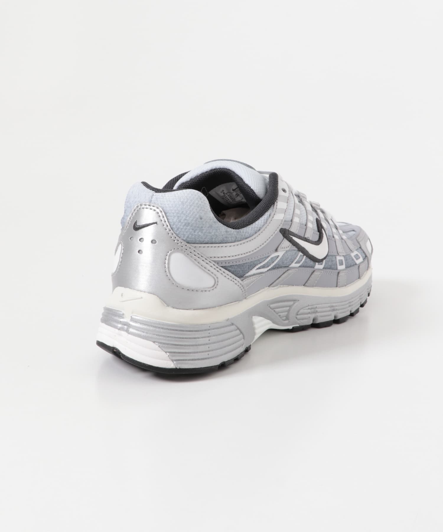 NIKE　P-6000 M.SILVER 26
