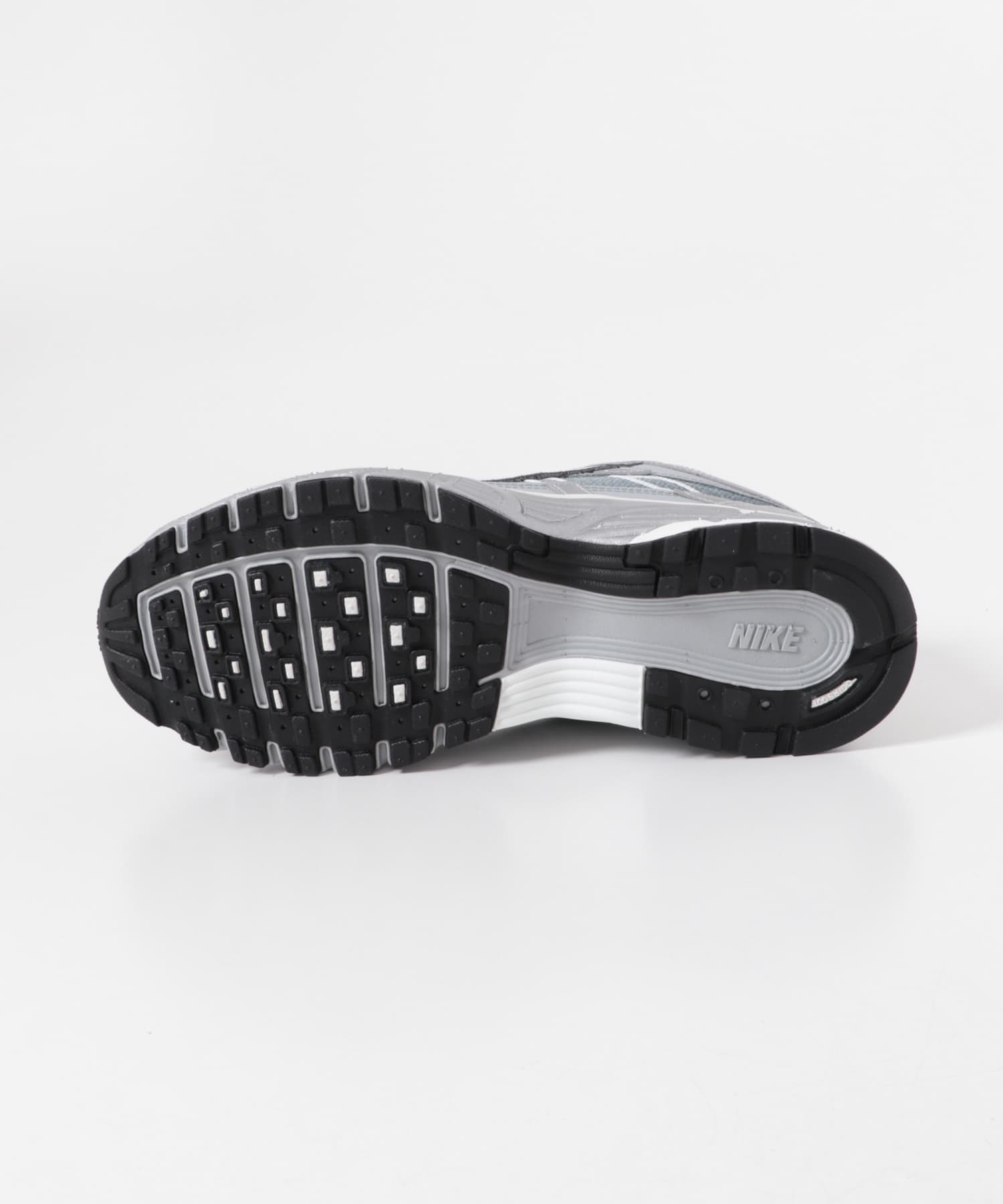 NIKE　P-6000 M.SILVER 26