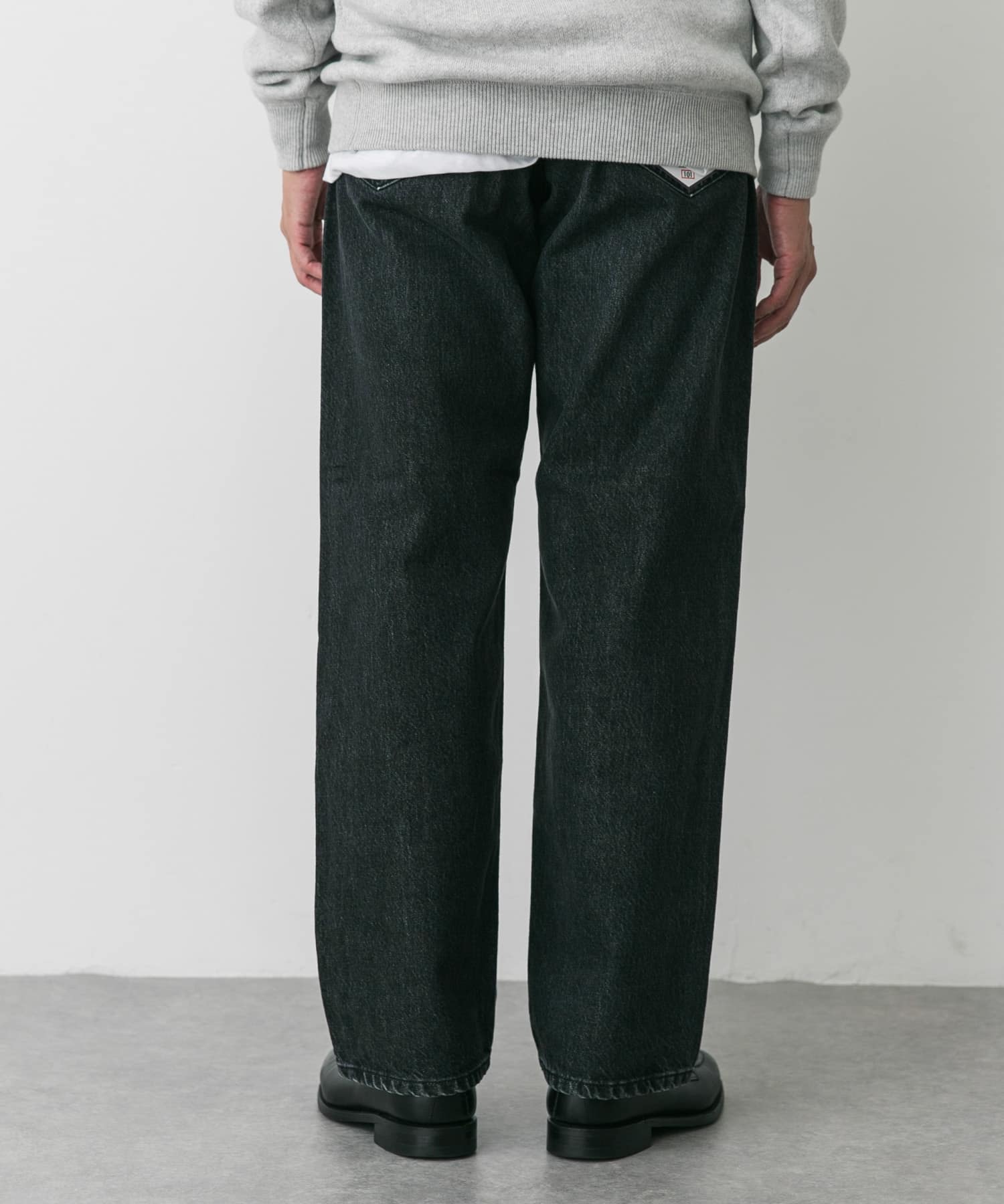 身長：172cm サイズ：32